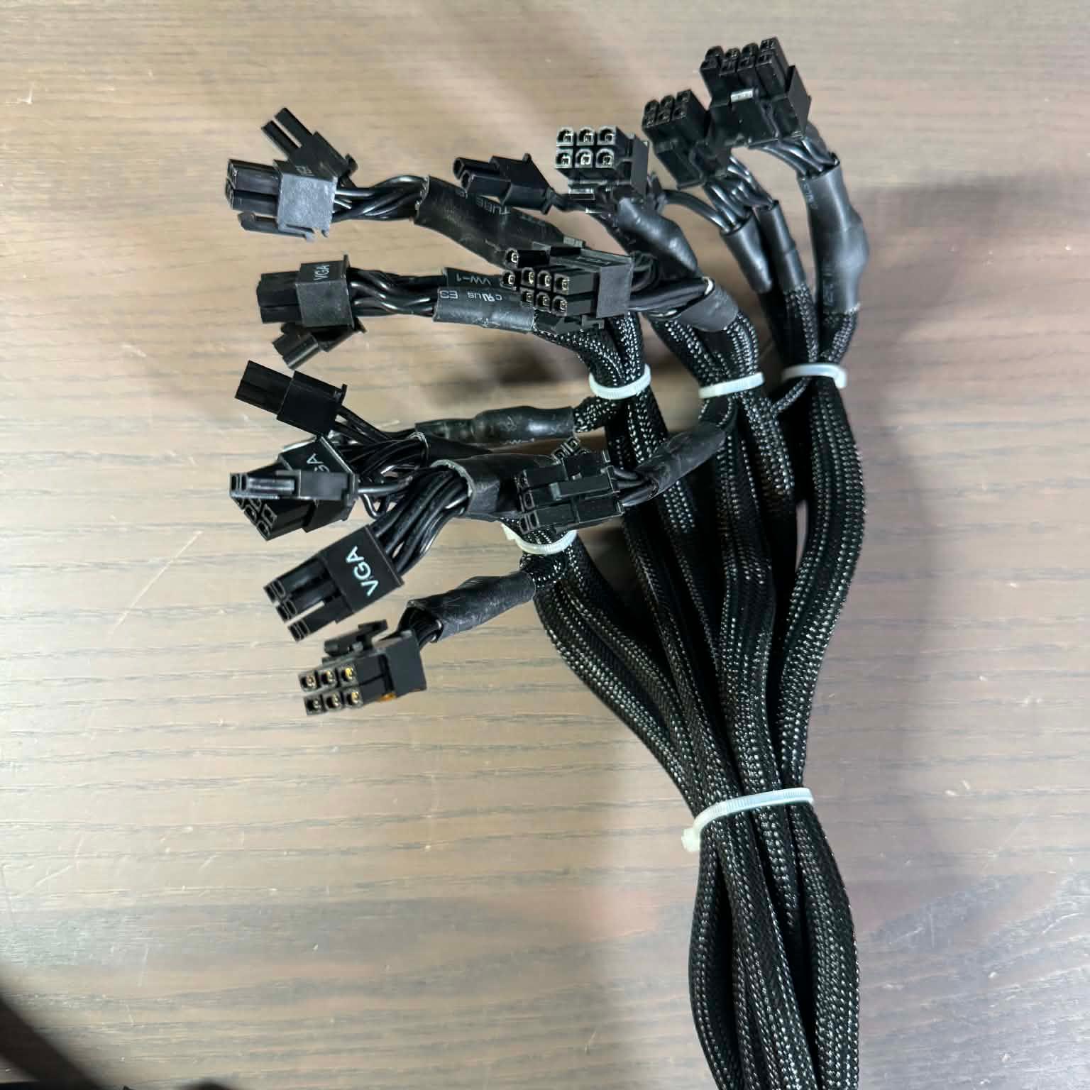 EVGA SuperNOVA 1600 P2 - Image 4
