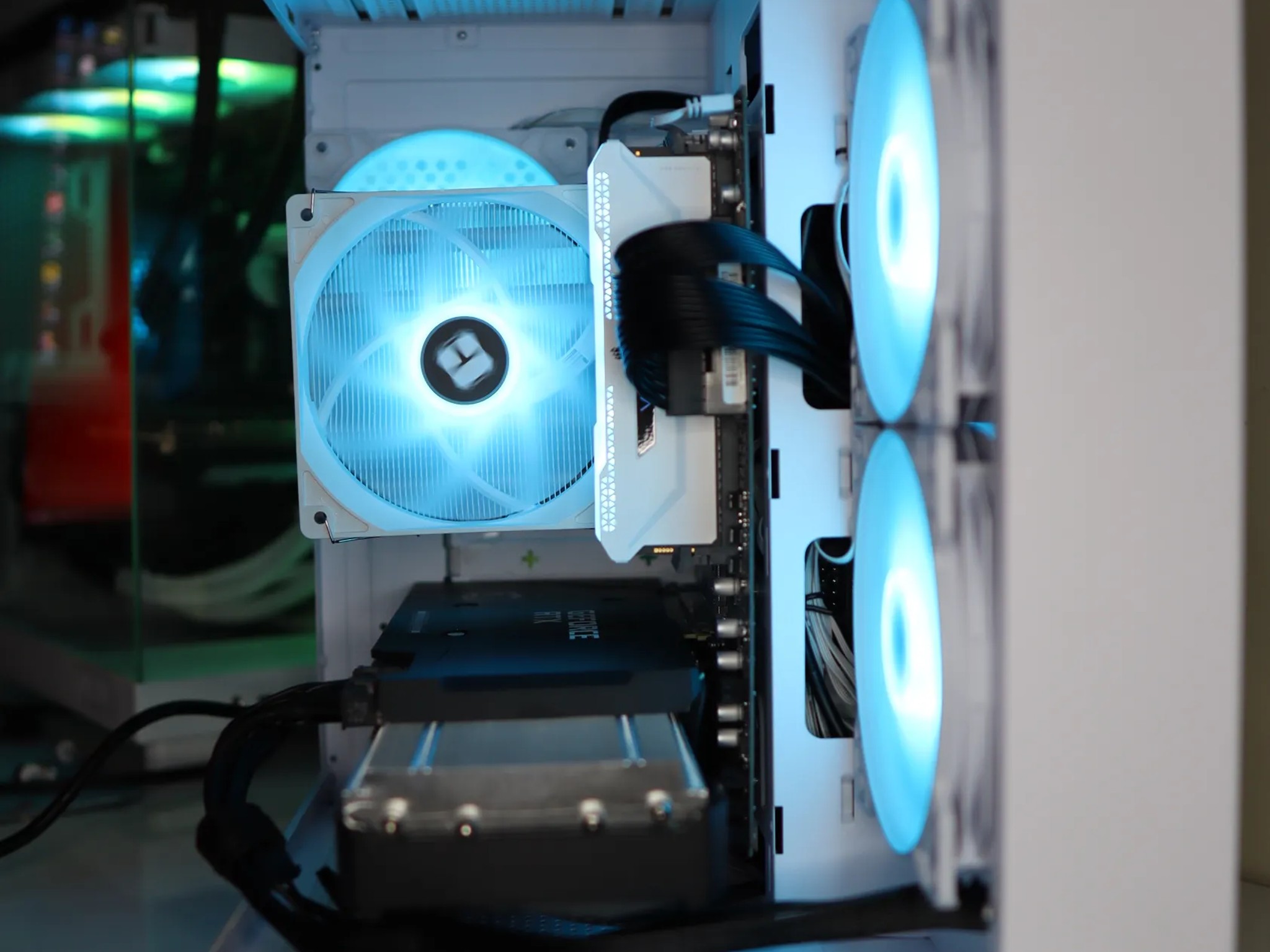 1080p/1440p Gaming PC | RTX 3070 | RYZEN 7 3700X | 32GB RAM | WIFI |