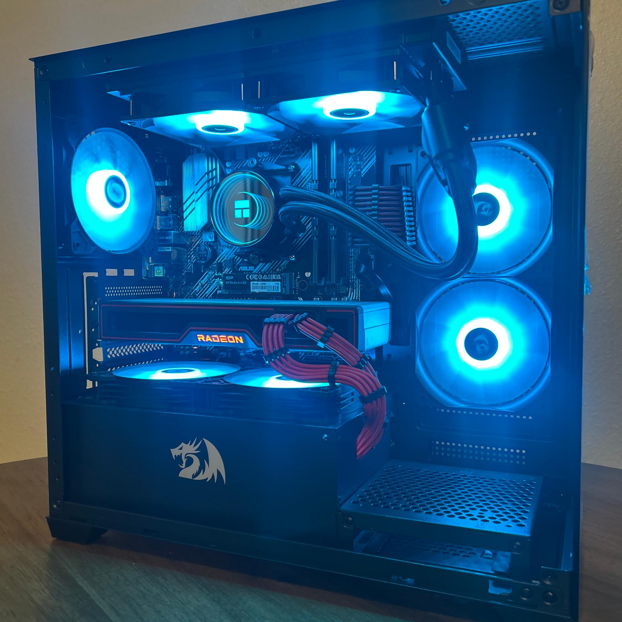 AMD Radeon 6700XT 12GB Ryzen 5 5600 16GB RAM 1TB m.2 SSD ARGB gaming beast