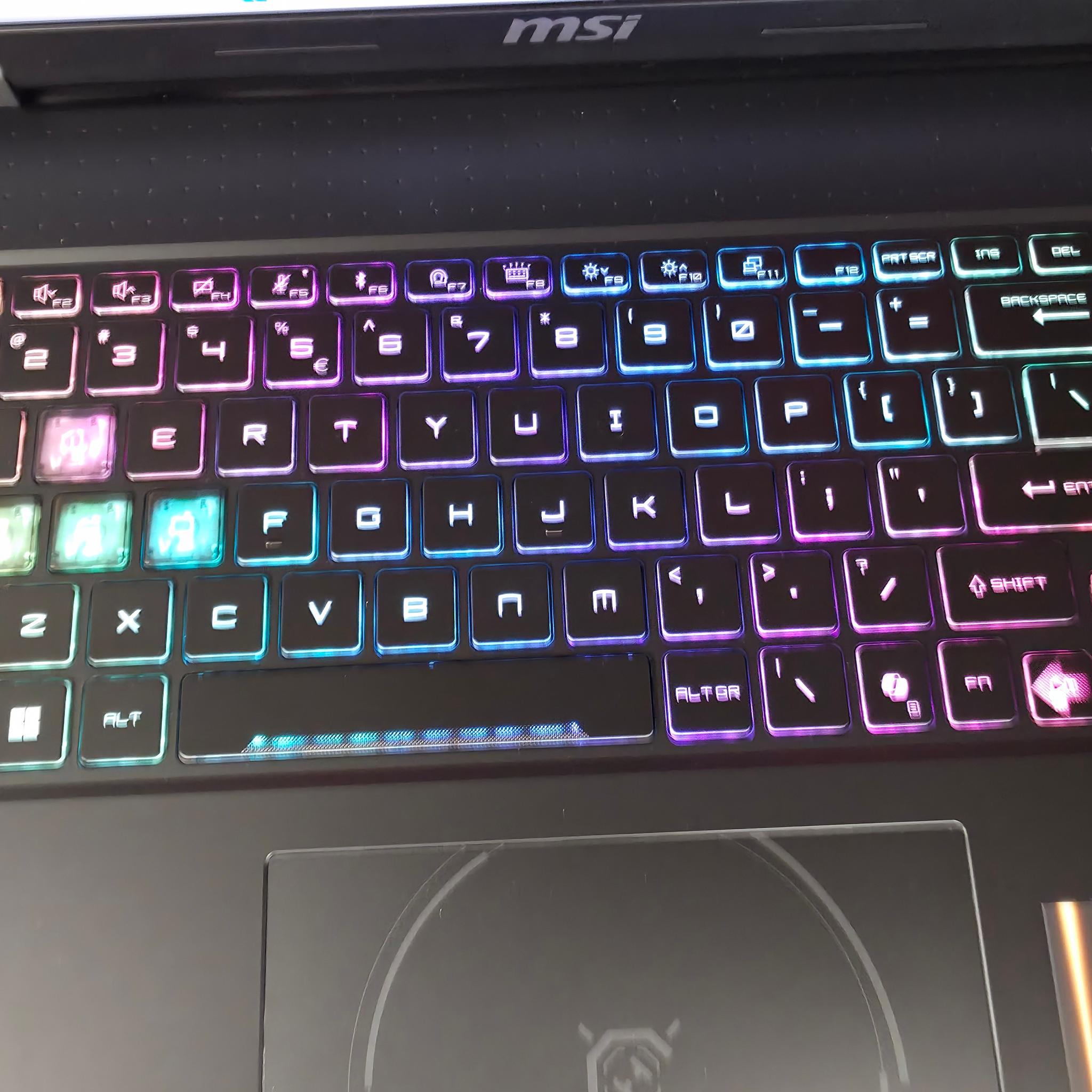 MSI Crosshair 18 HX 240Hz QHD+ 1600p Gaming Laptop l RTX 5070 l Intel I9 275 HX l 32GB DDR5