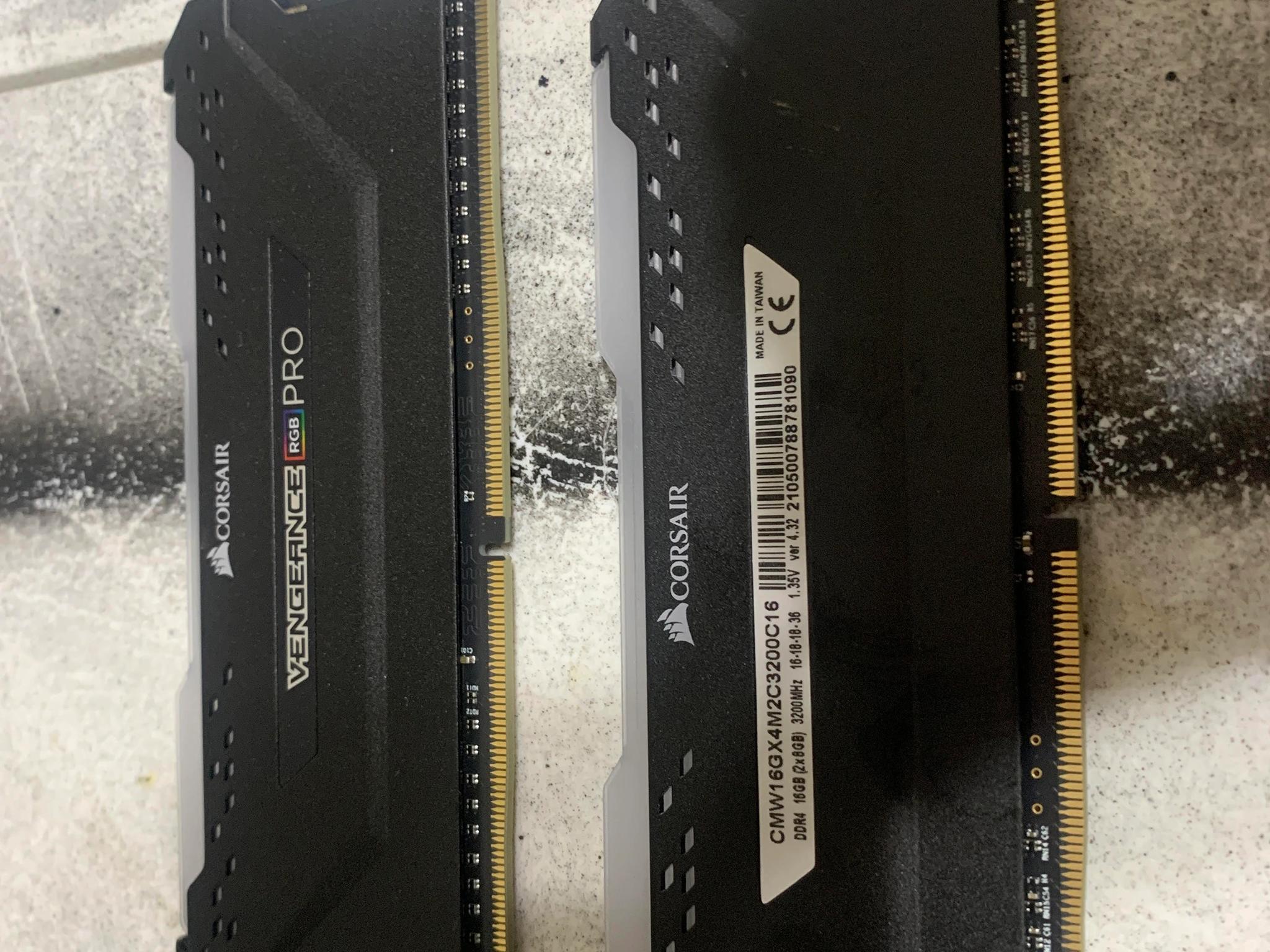 Corsair Vengenace RGB Pro DDR4 3200