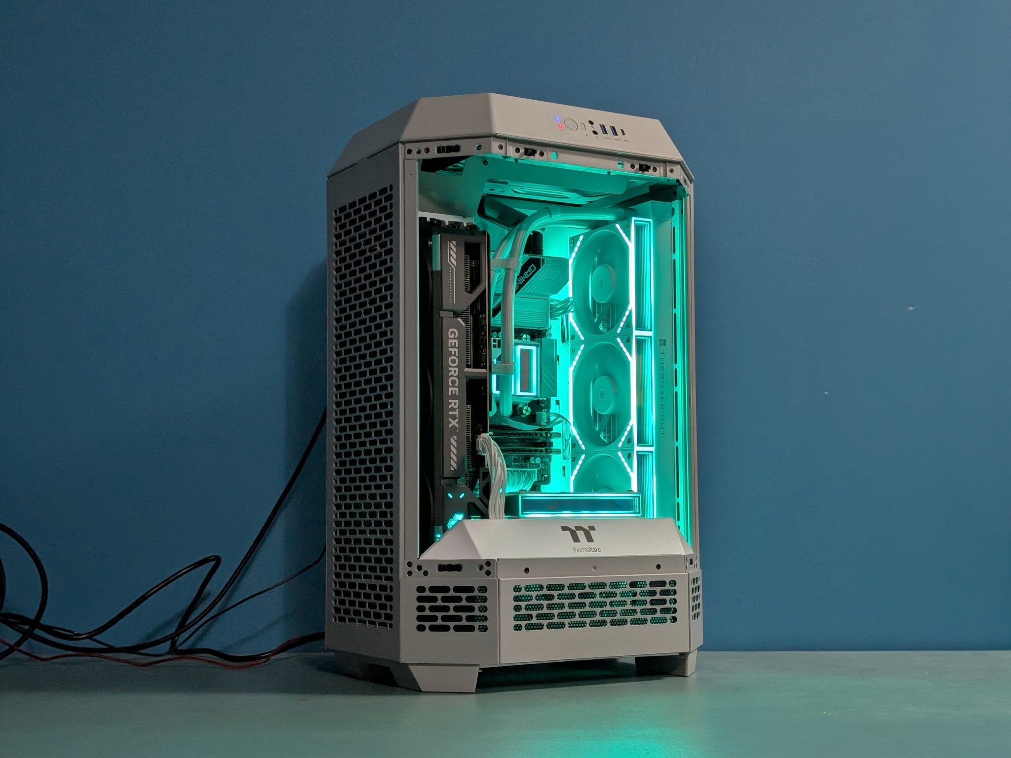 The Sci-Fi Powerhouse: RTX 5070 / i5-14600K / Tower 300 Limestone Edition