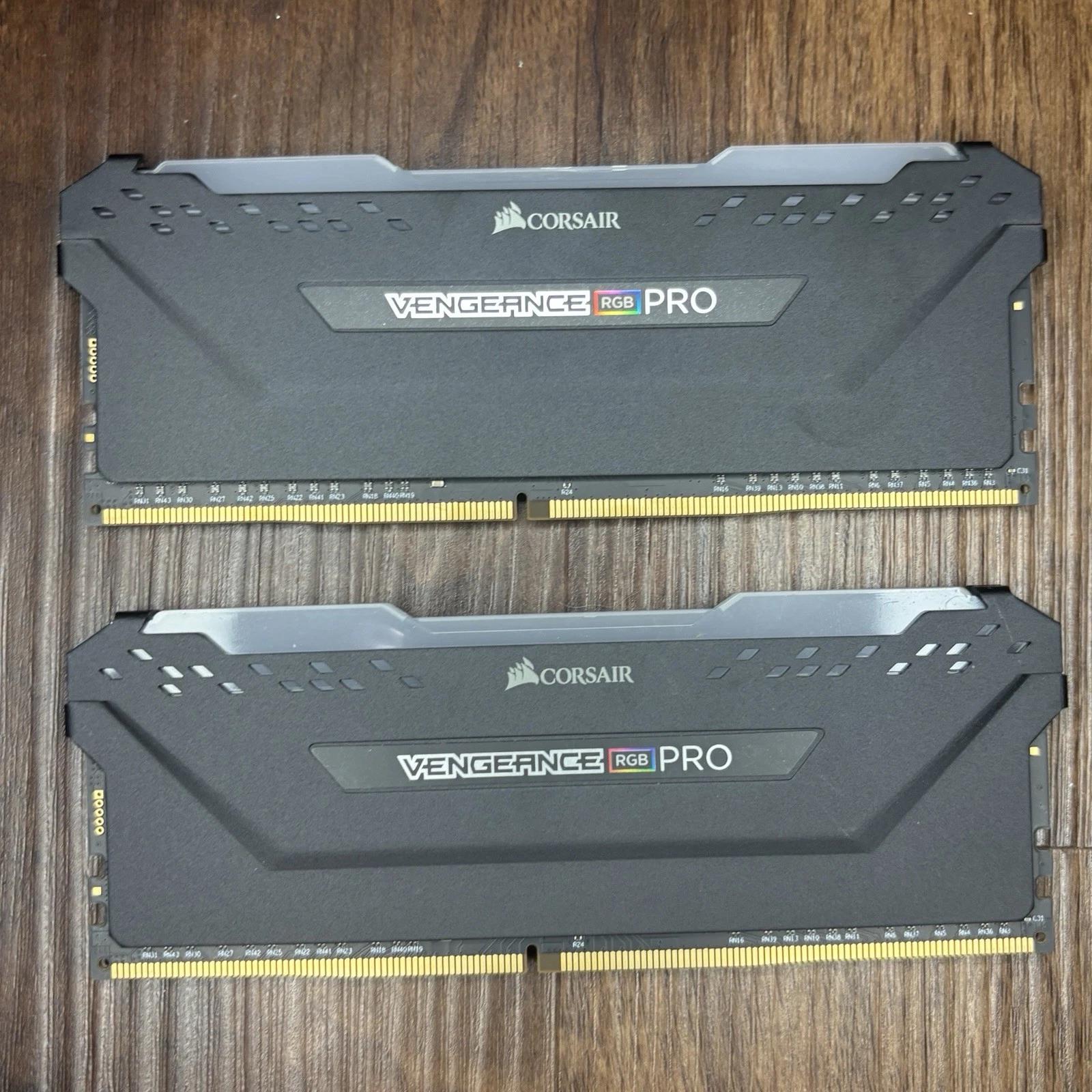 Corsair Vengeance RGB Pro 32GB (2x16GB) RAM DDR4 3200MHz CMW32GX4M2D3200C18