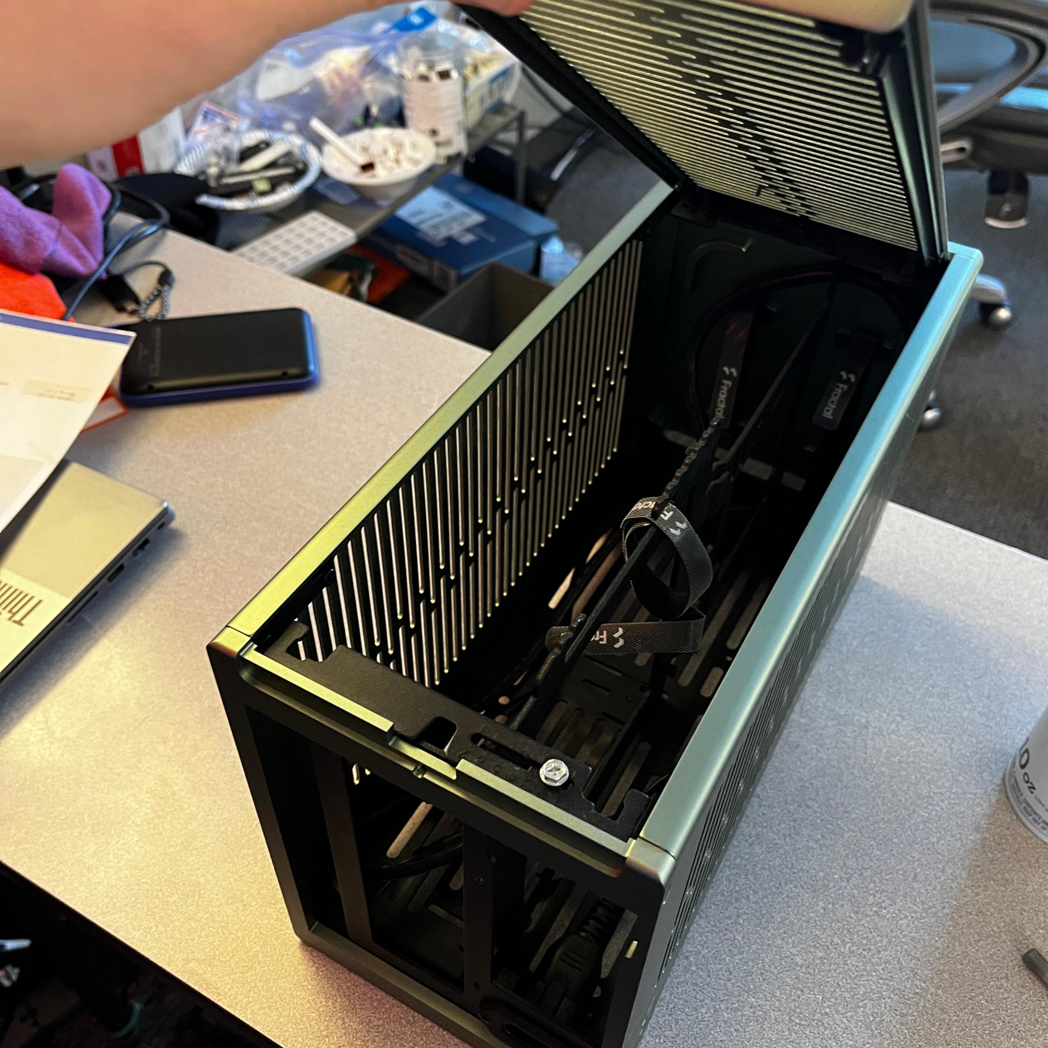 Fractal Design - Terra Jade Mini-ITX Small Form Factor PC Case with PCIe 4.0 Riser - Jade