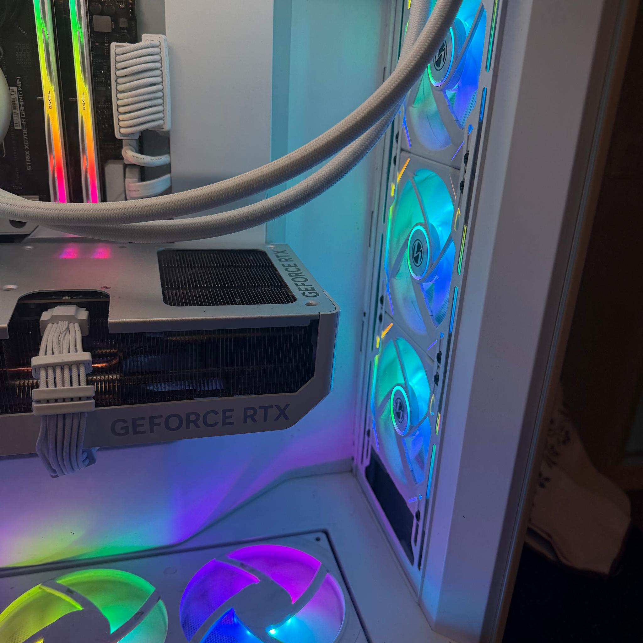 GeForce RTX 4080 Super Custom Gaming PC - Ryzen 7 7800X3D
