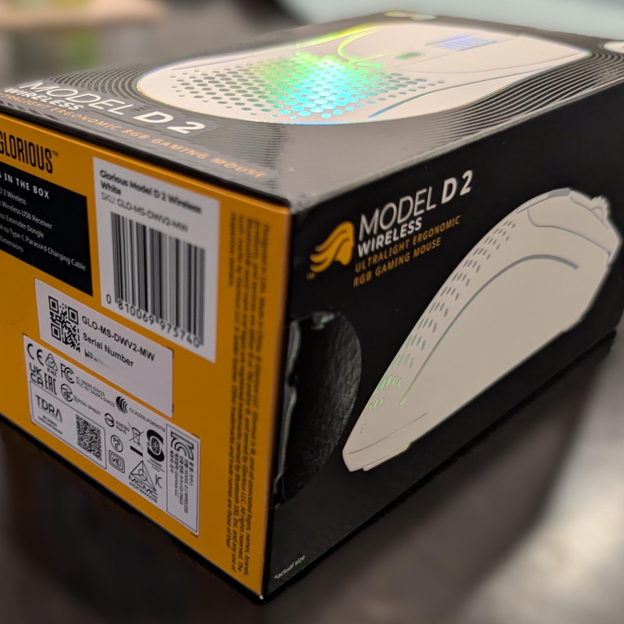 Glorious Gaming - D 2 Wireless Ergonomic Mouse, Superlight 66g (White)