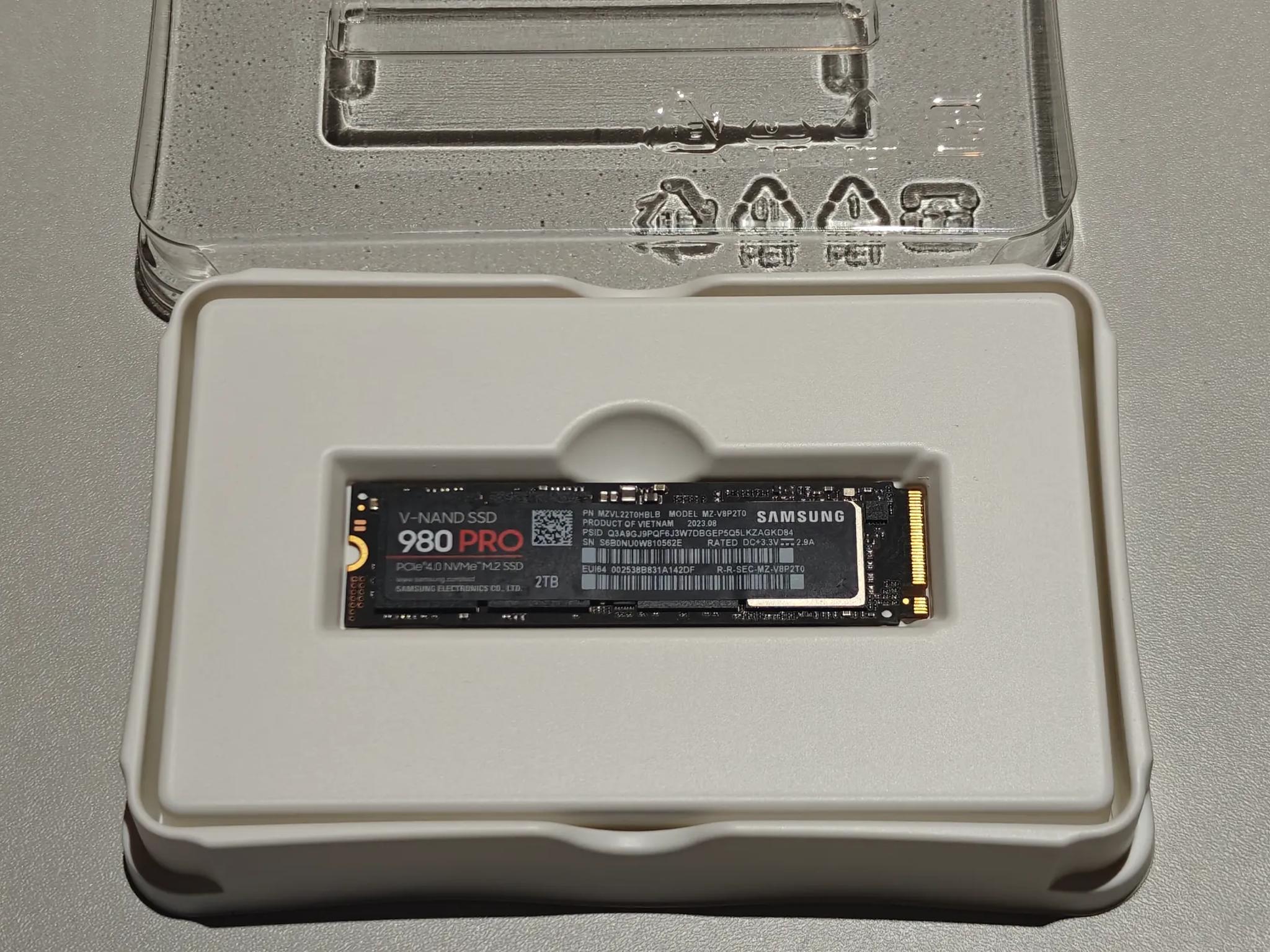 Samsung 980 PRO 2TB PCIE 4.0 x 4 NVMe Gen4 M.2 SSD MZ-V8P2T0 7,000MB/s