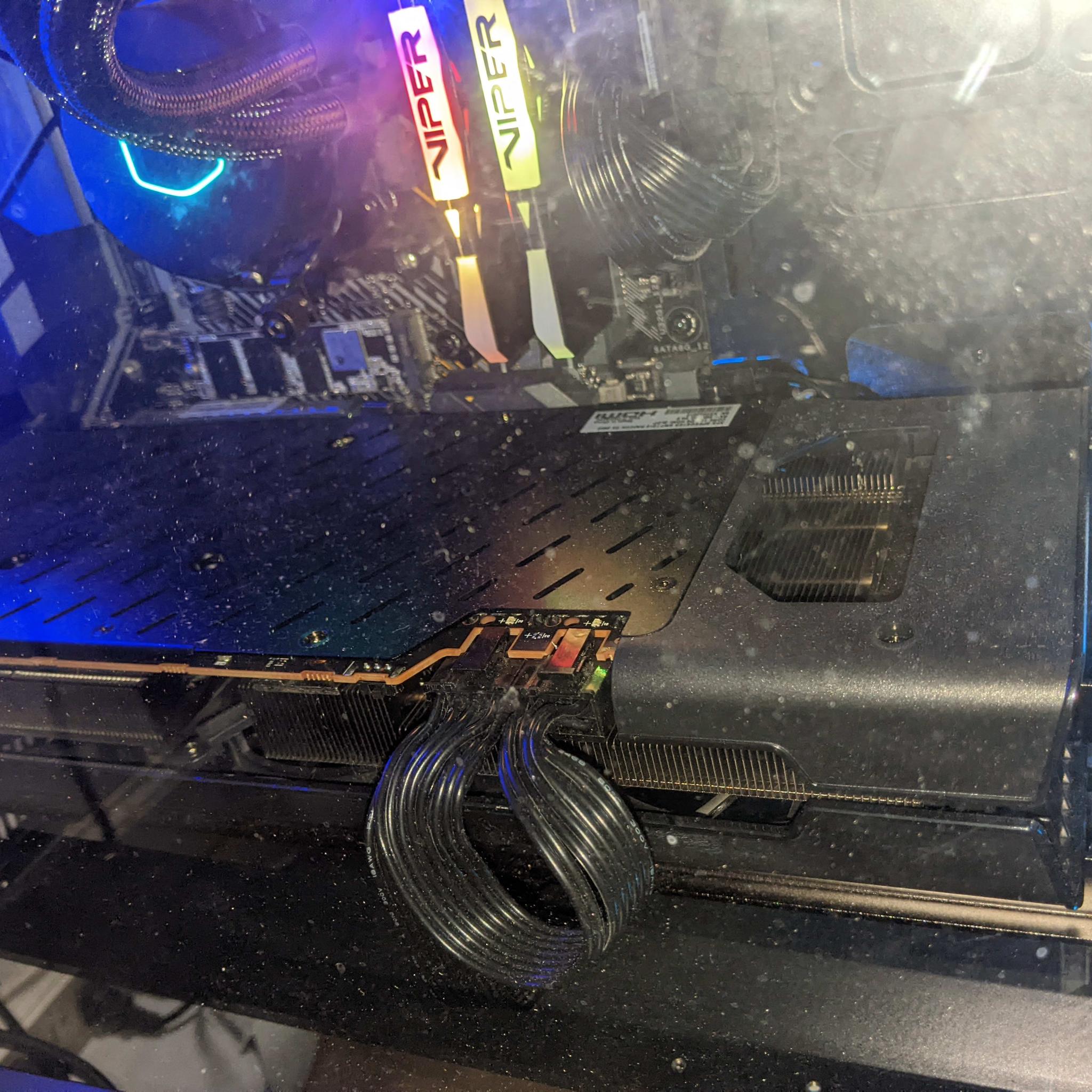 XFX Swft 319 RX 6800 16gb