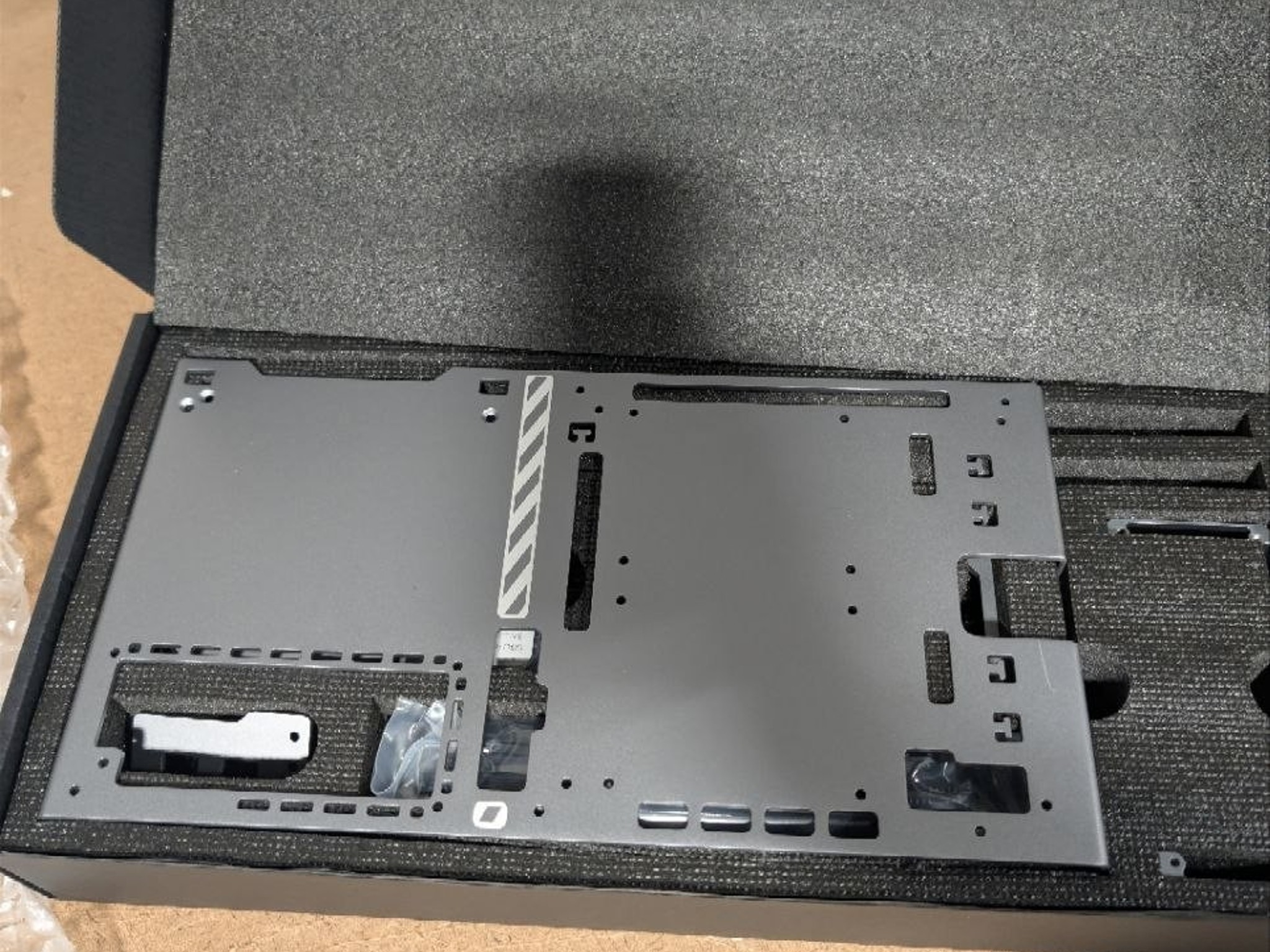 XWORKS 70 xFrame Small Form Factor Open Air Case