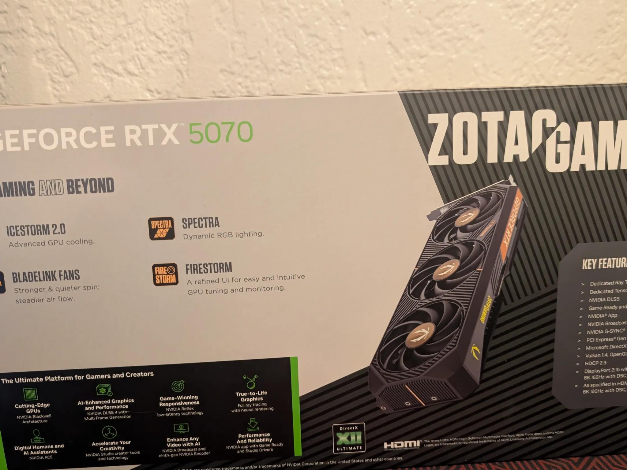 ZOTAC GAMING GeForce RTX 5070 SOLID OC