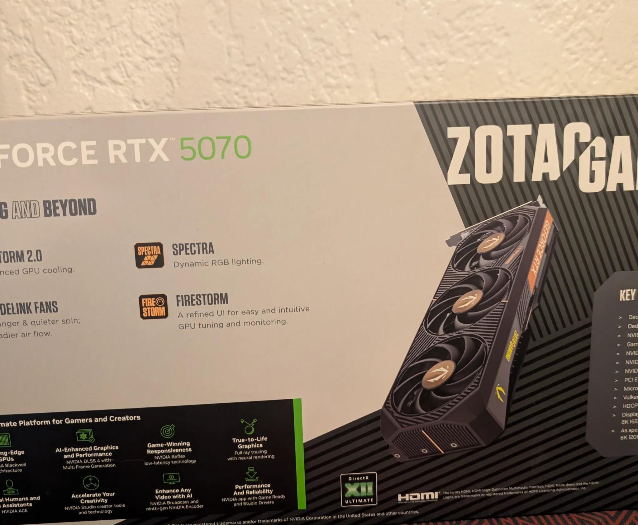 ZOTAC GAMING GeForce RTX 5070 SOLID OC