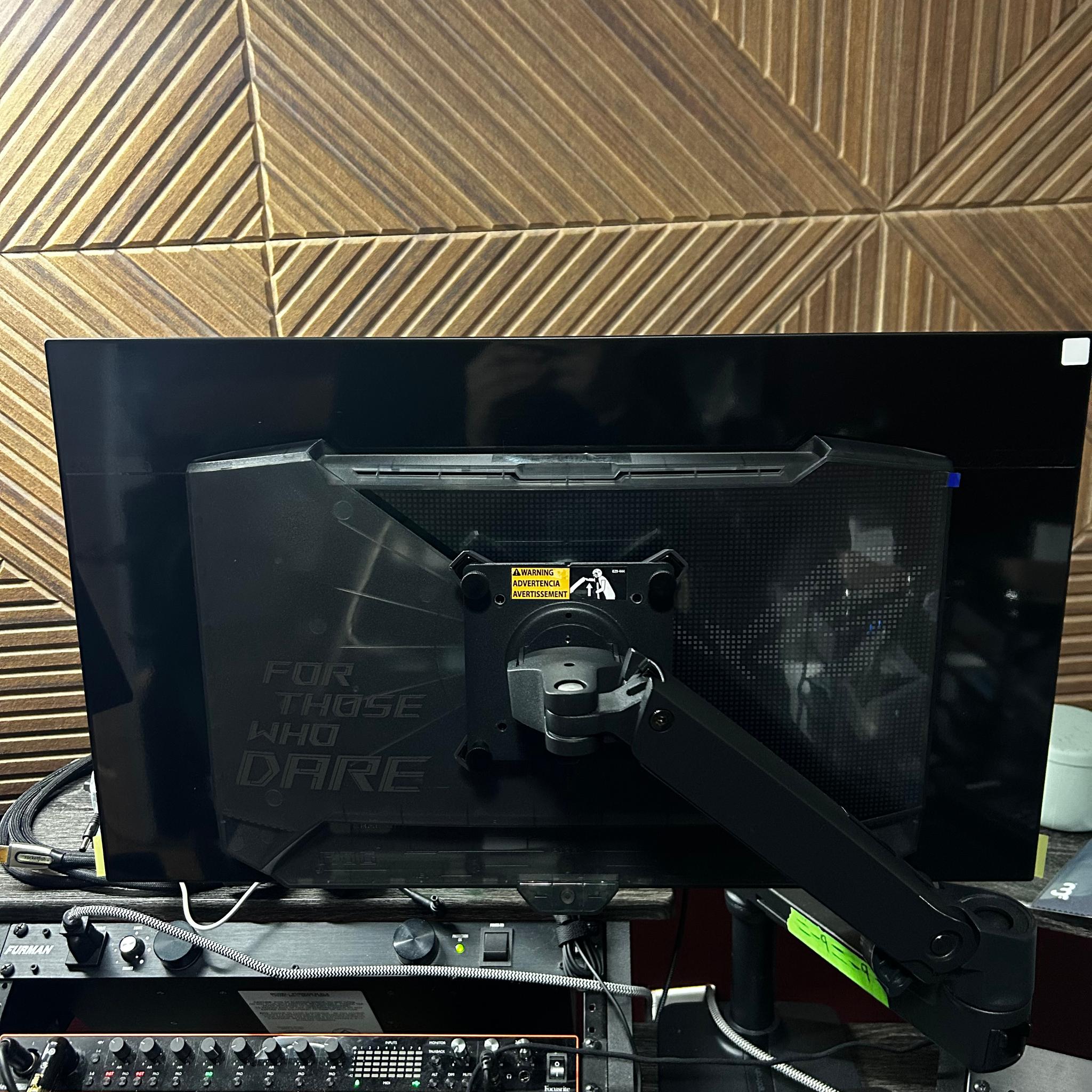 ASUS ROG 27" OLED (480hz Refresh Rate) 2K 2560x1440 (0HRS USED) (CYBER MONDAY DROP)