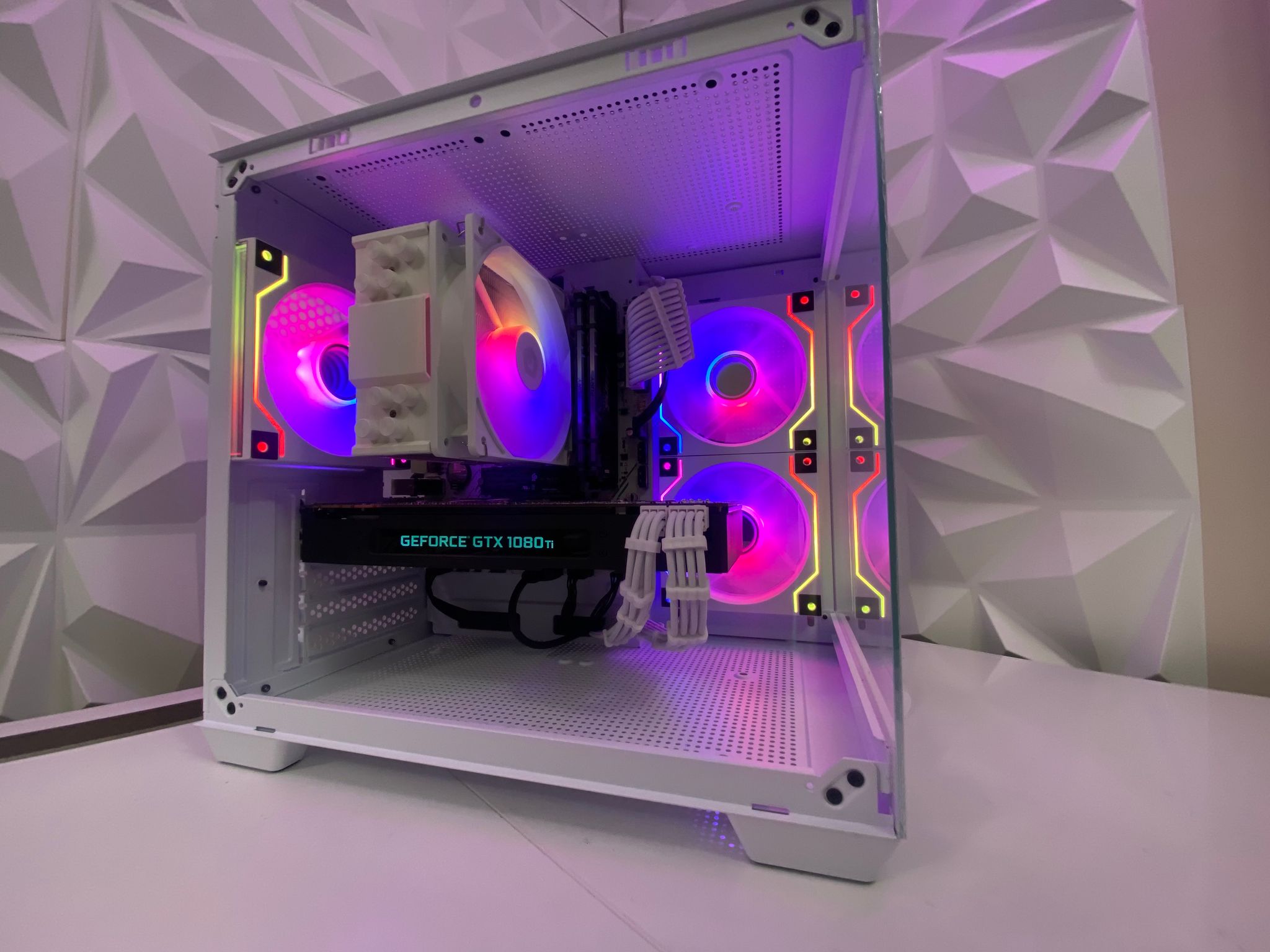 🎅🎅 White Elite Build – Ryzen 5 3600 + GTX 1080 Ti 11GB | 1080p/1440p High FPS Ready