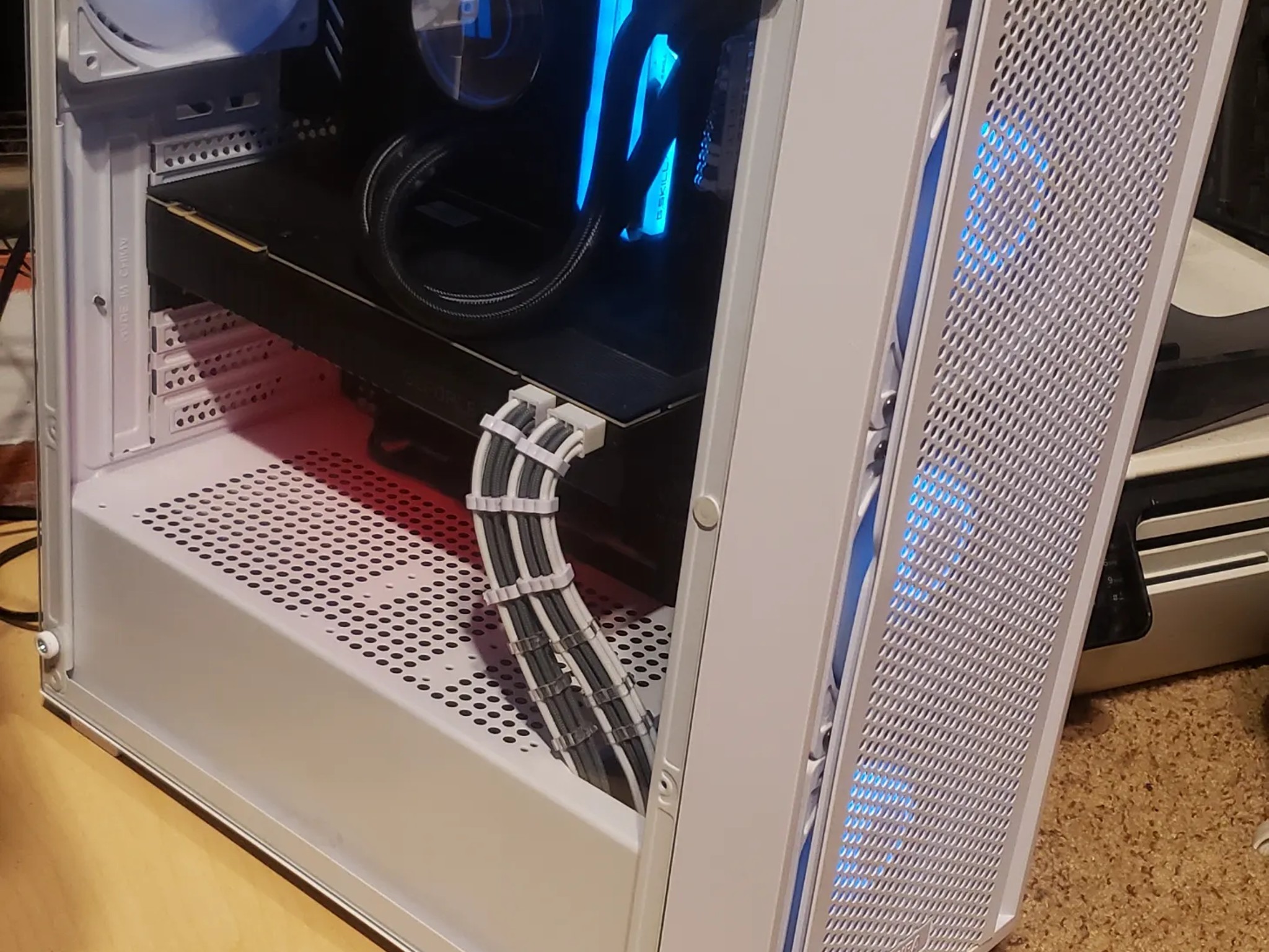 12600k RTX 2080 Windows 11 Pro Mid tier Gaming PC