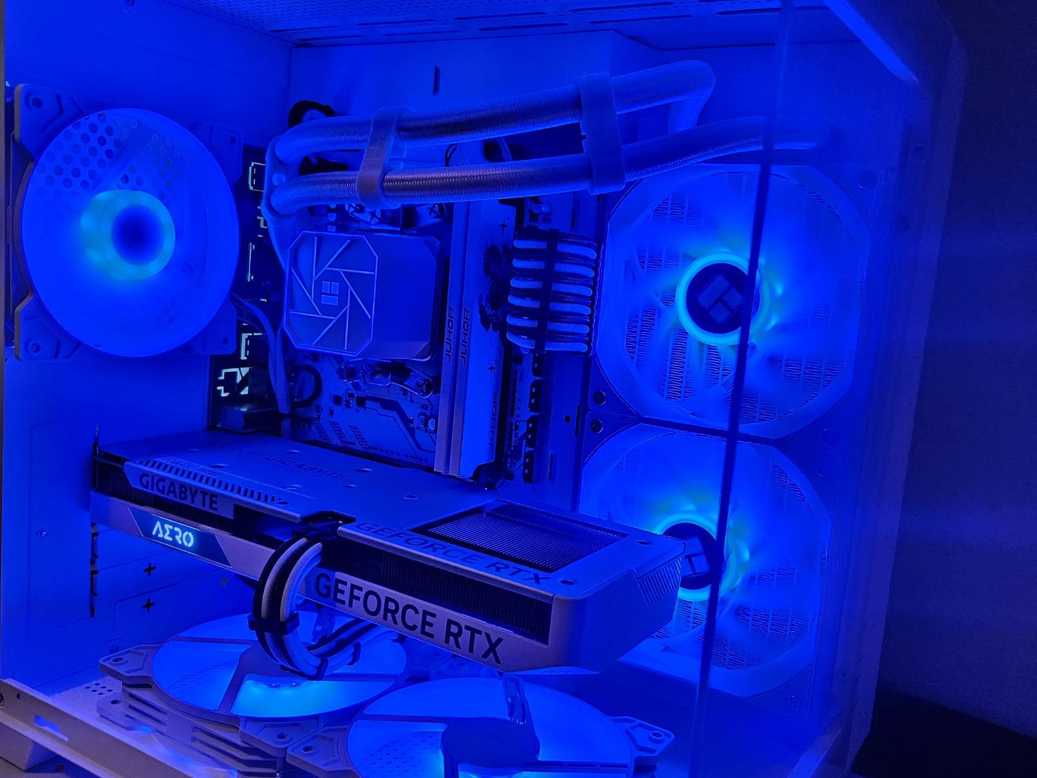 Arctic Rig Liquid Cooled Ryzen 5 / 16GB DDR4 / 1TB SSD / RTX 4060