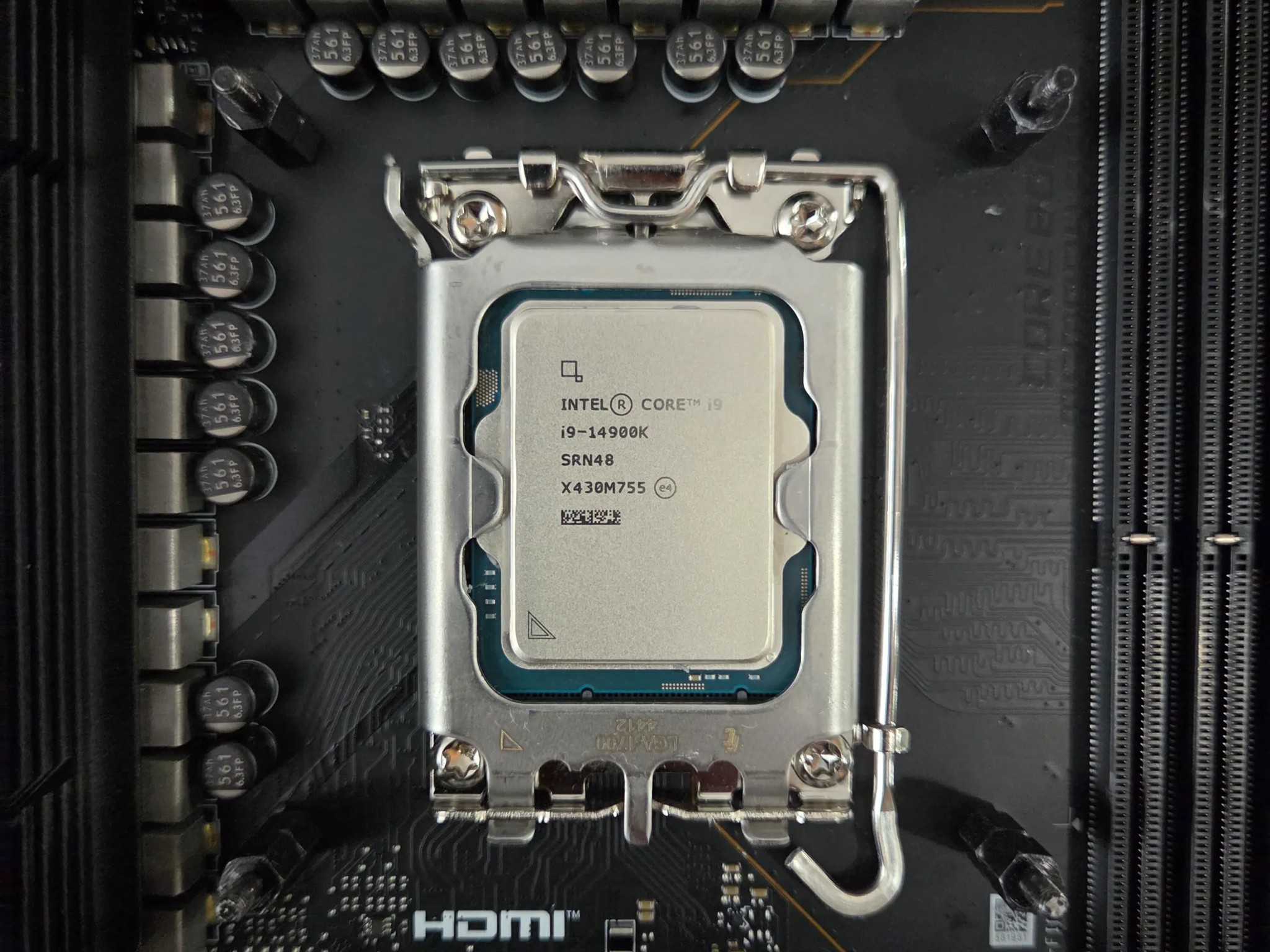 MSI Carbon Wifi 2 Z790 / i9 14900K Combo ( Like New )