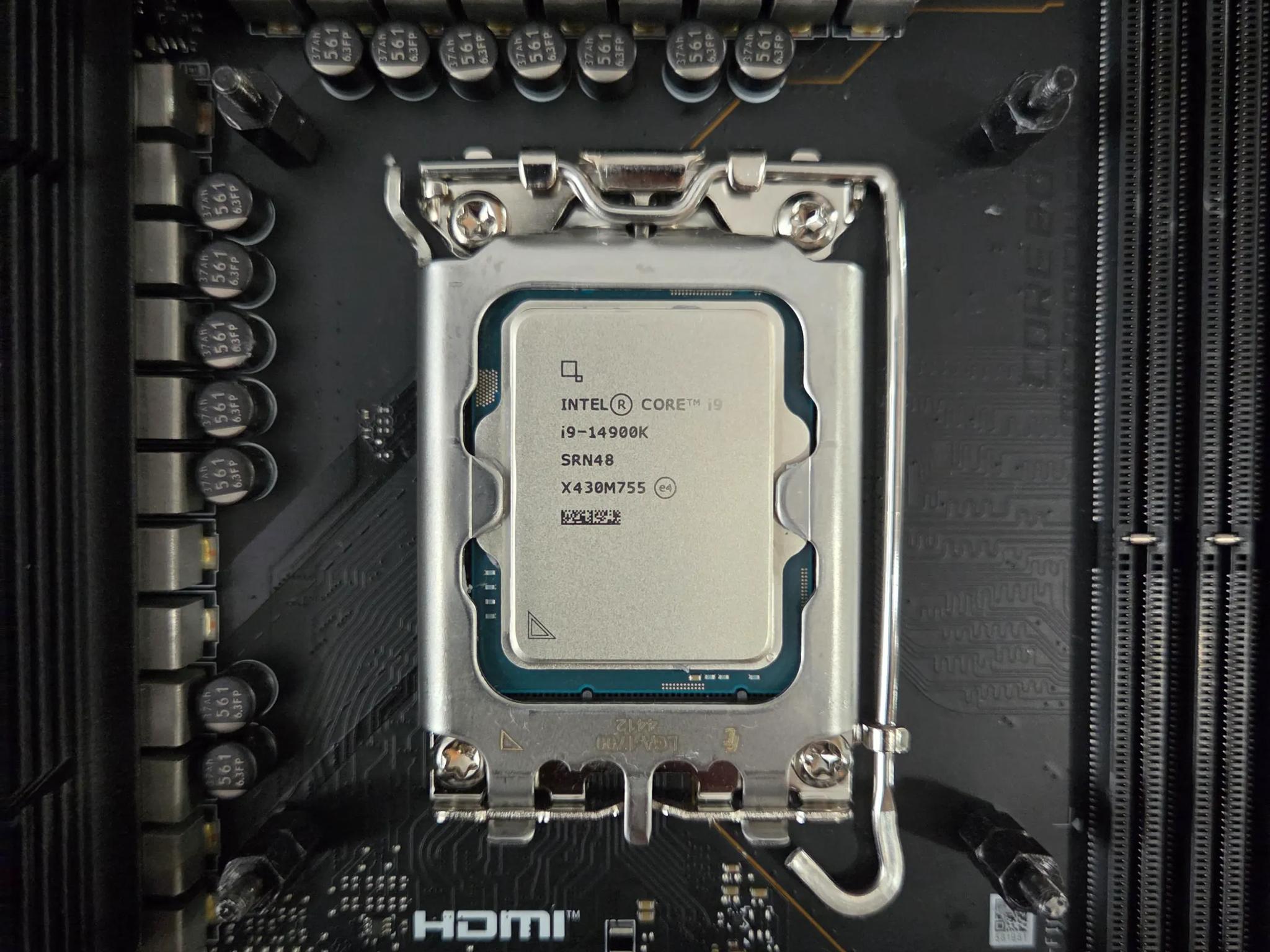 MSI Carbon Wifi 2 Z790 / i9 14900K Combo ( Like New )
