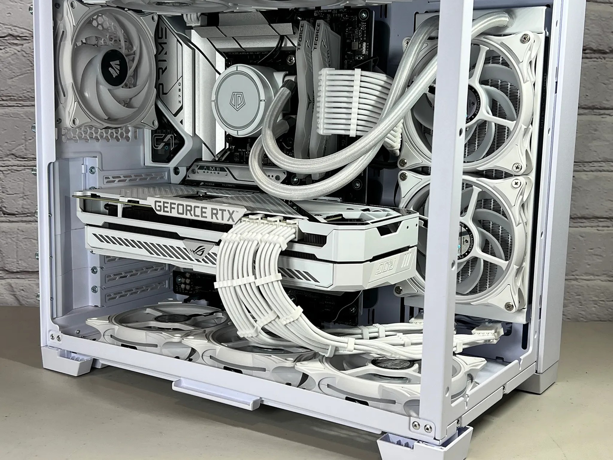 Snow Edition - Intel 13600KF Asus ROG Strix RTX 3080 32GB DDR5 RAM 2TB M.2 Win 11 Pro