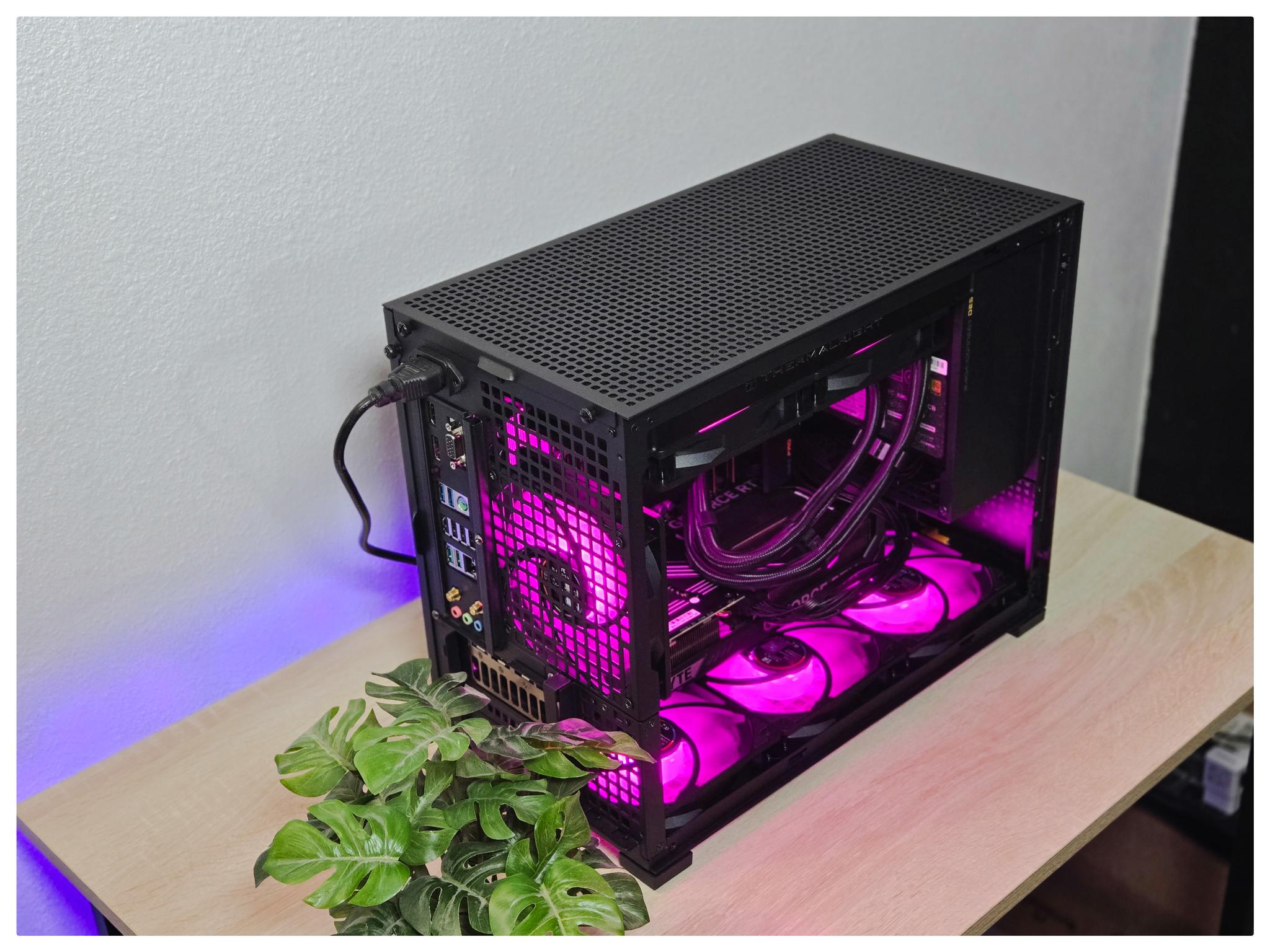 Ryzen 7800X3D | RTX 5070 | Wi-Fi | RGB Gaming PC