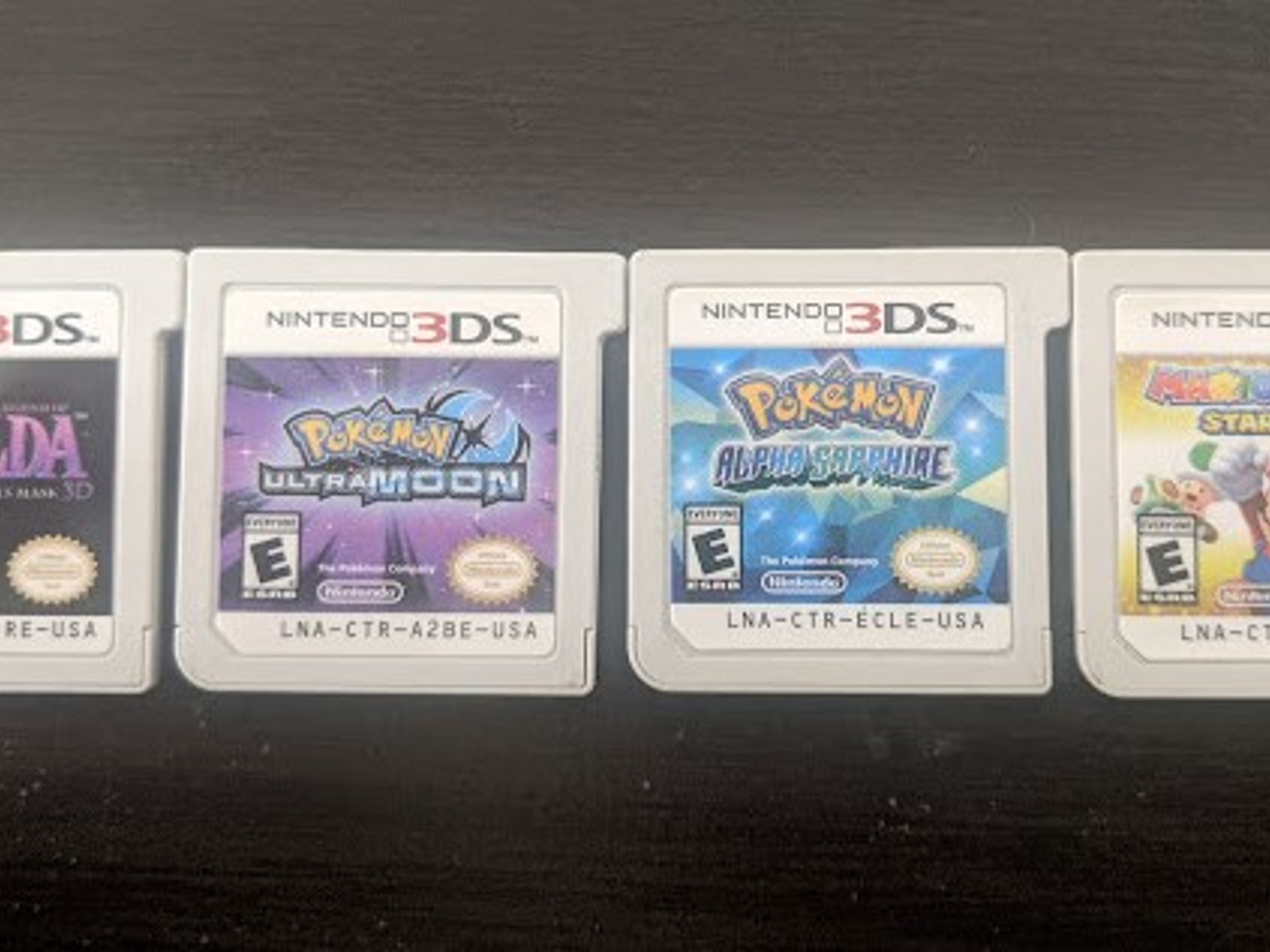 Nintendo 3DS XL, The year of Luigi 30th anniversary, 5 games + Essentials Pack 
