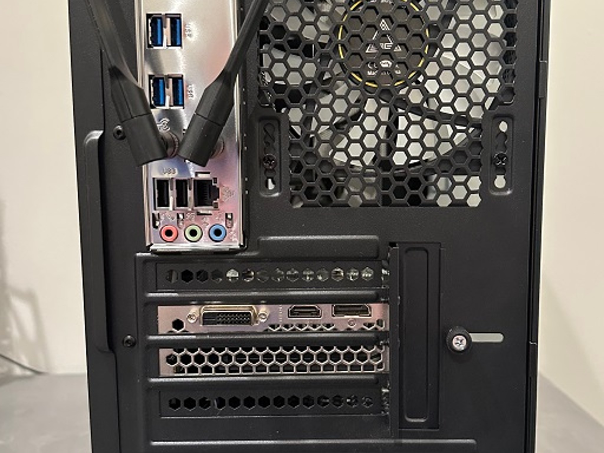 Ryzen 5 3600 - Nvidia GTX 1650 Super - 16GB RAM - WiFI