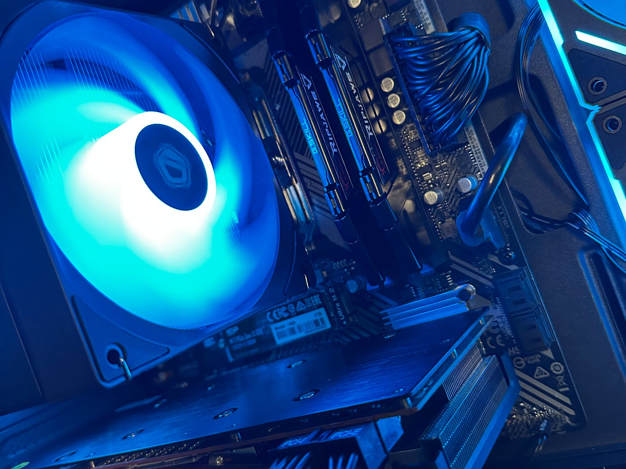 RX 6700 XT Gaming PC | Ryzen 5 5600X | 32GB DDR4 | 1TB | RGB