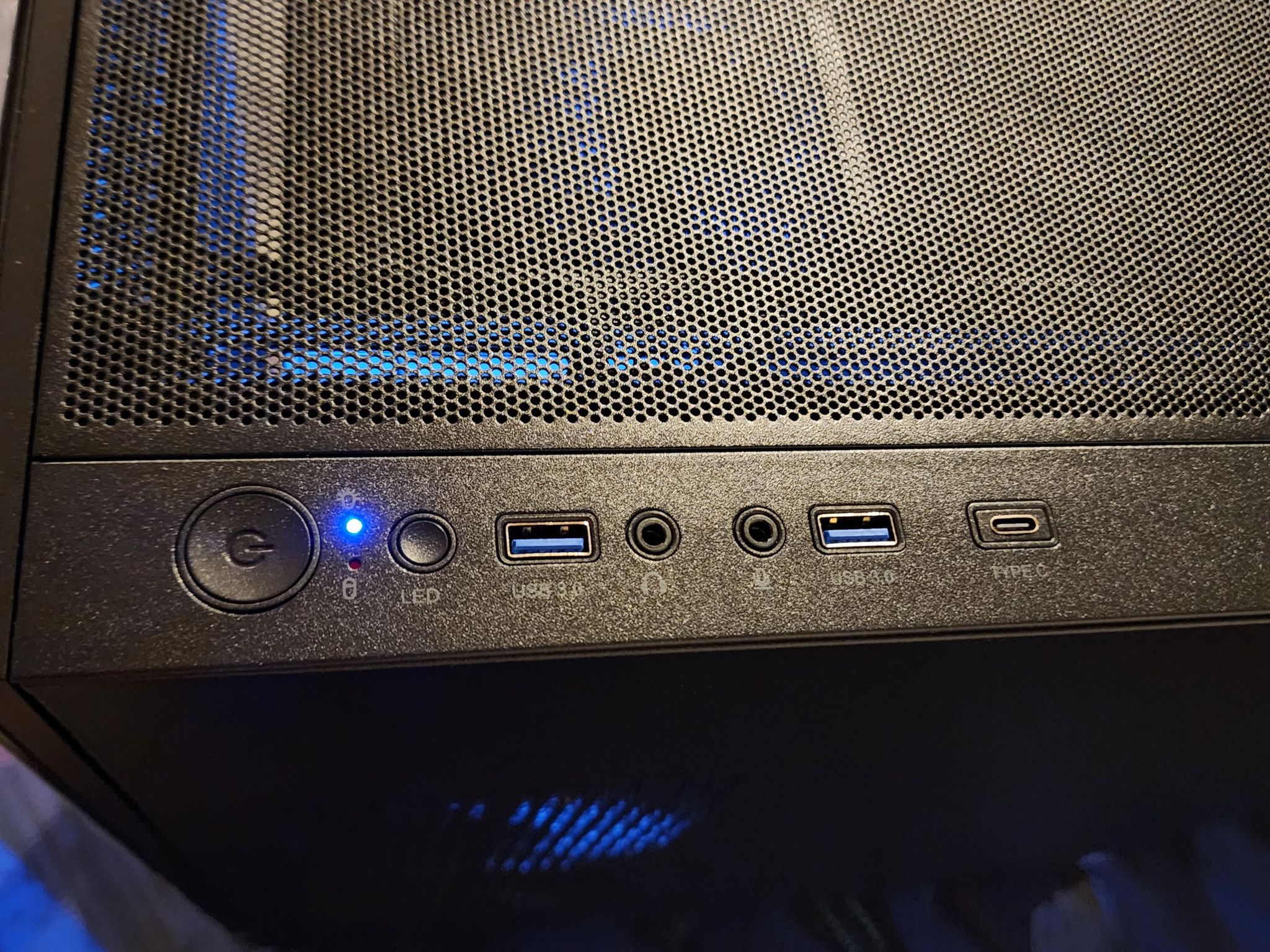 RTX 3080 / Ryzen 7 7700X - Custom Gaming PC