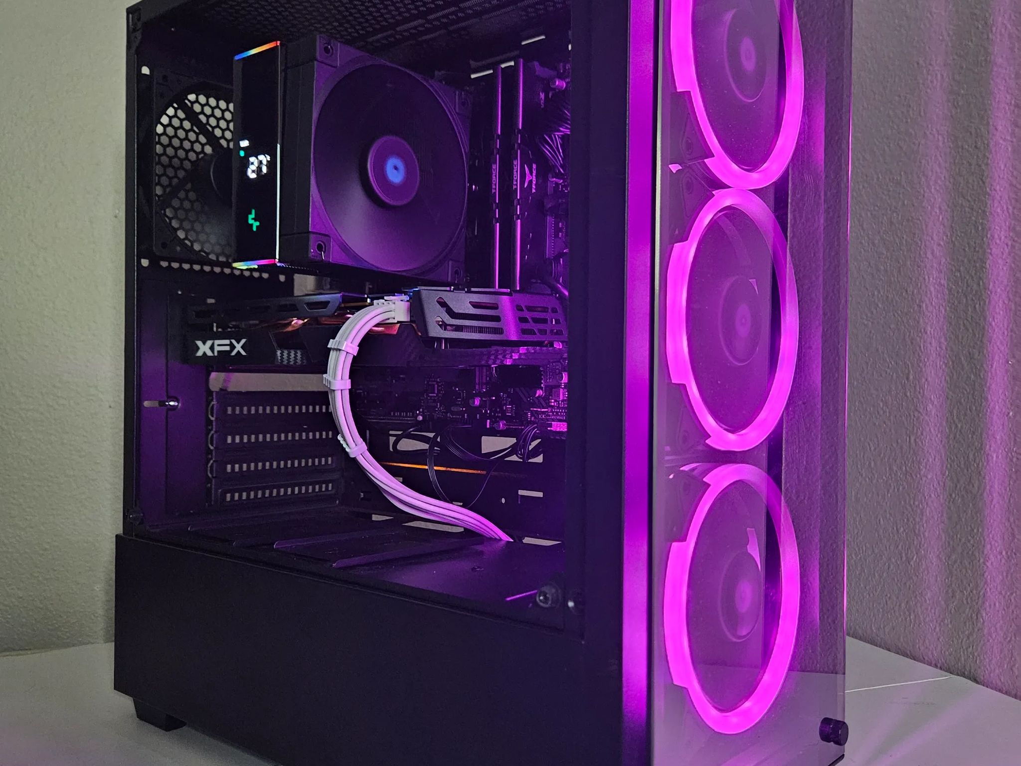 Gaming pc | ryzen 5 | Rx 580| 16gb ram | wifi | WIN 11