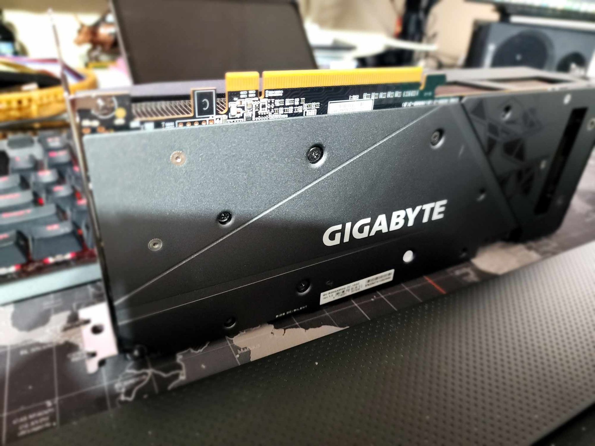 GIGABYTE Radeon RX 6800 GAMING OC 16G Graphics Card TOP TIER GAMING GPU