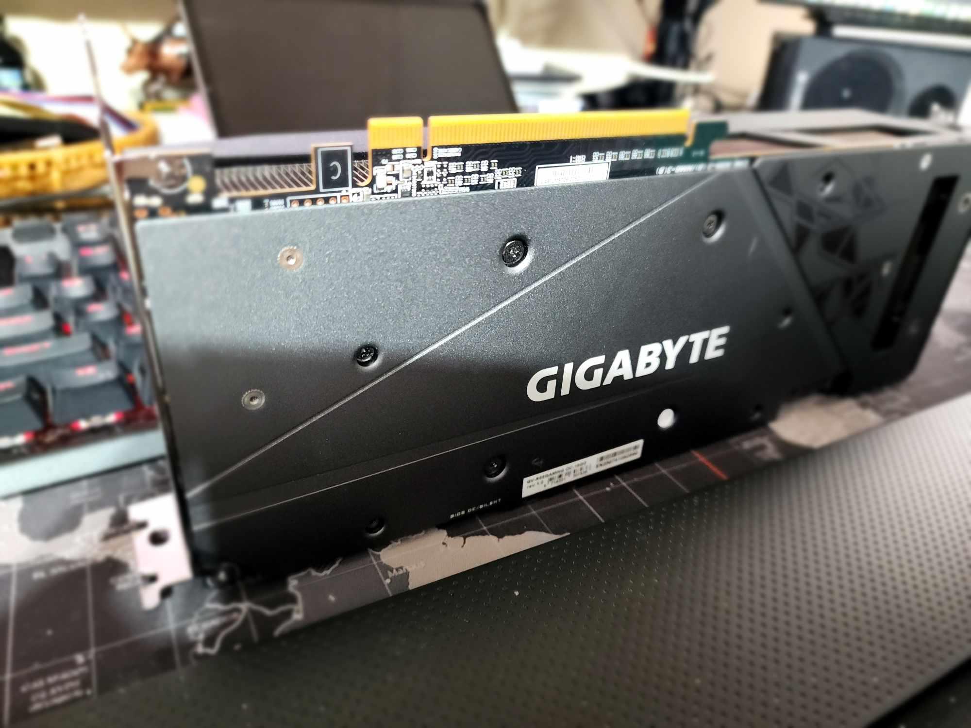 GIGABYTE Radeon RX 6800 GAMING OC 16G Graphics Card TOP TIER GAMING GPU