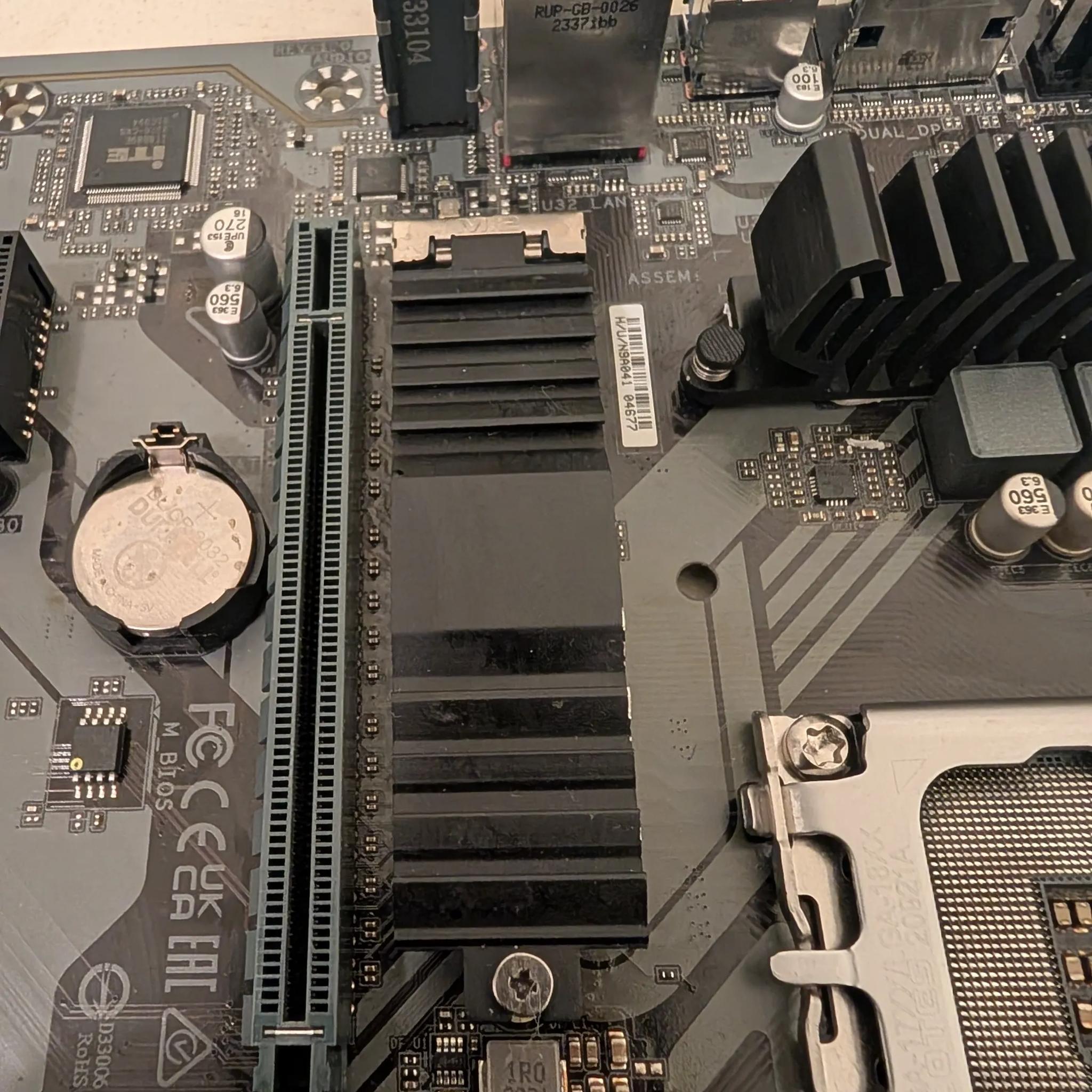 GIGABYTE B760M DS3H DDR4 (LGA 1700/ Intel/ B760/ M-ATX/ DDR4/ Dual M.2/ PCIe 4.0)