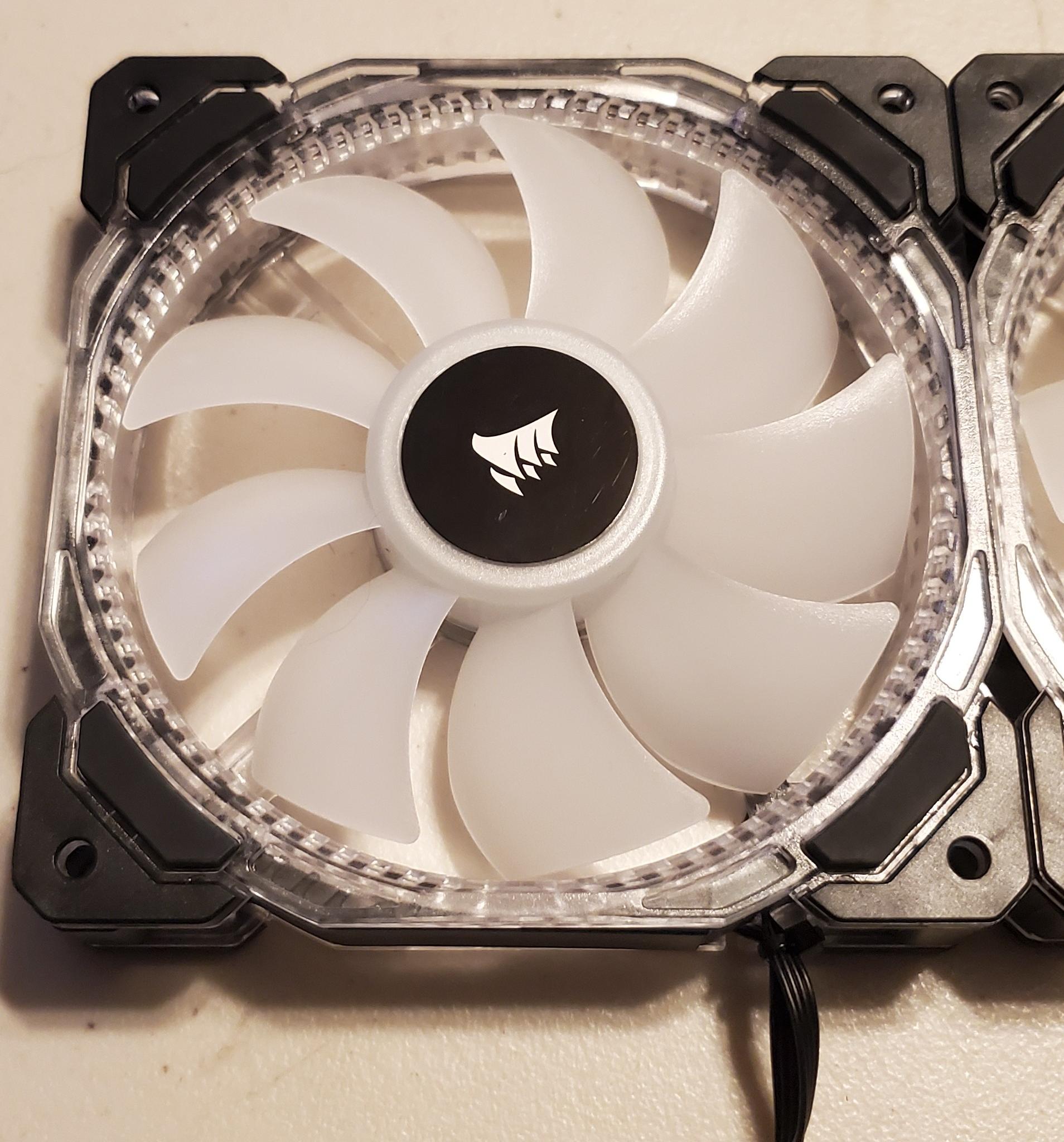 Corsair HD120 RGB LED High Performance 120mm 4pin PWM Fans (3-Pack with RGB Controller)