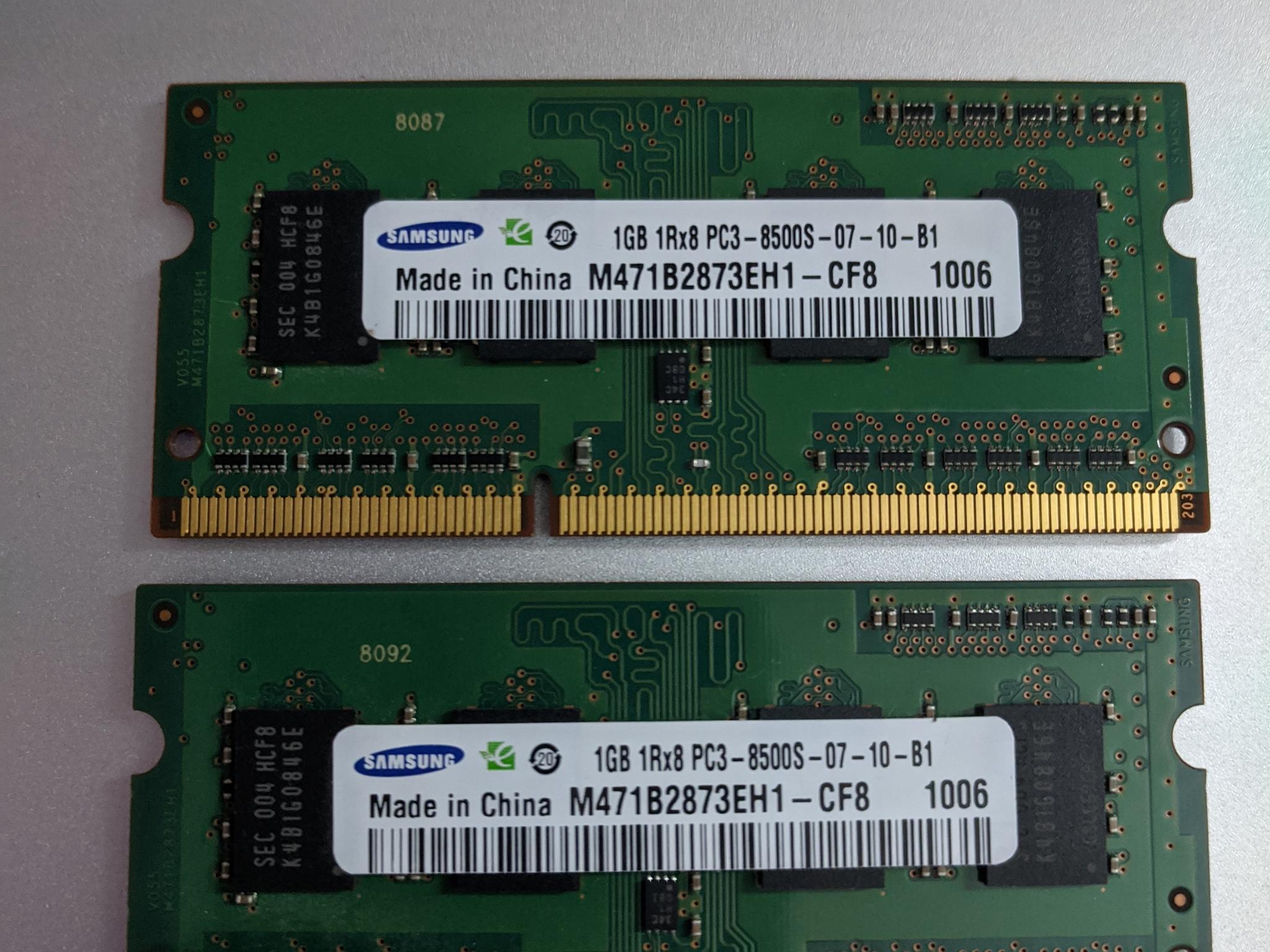 2X Samsung 1GB Sticks of DDR3 RAM (SO-DIMM) 1066MHz