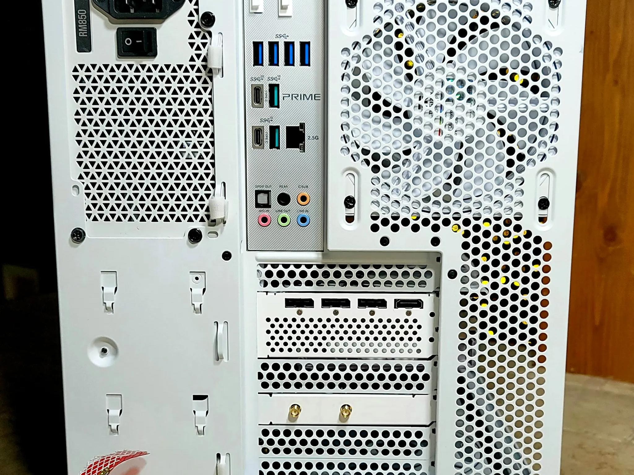 Sakura!  i7 12700k, Yeston RX 6800XT, 32Gb DDR5, 360 AIO, WiFi/BT/Ethernet, Z690