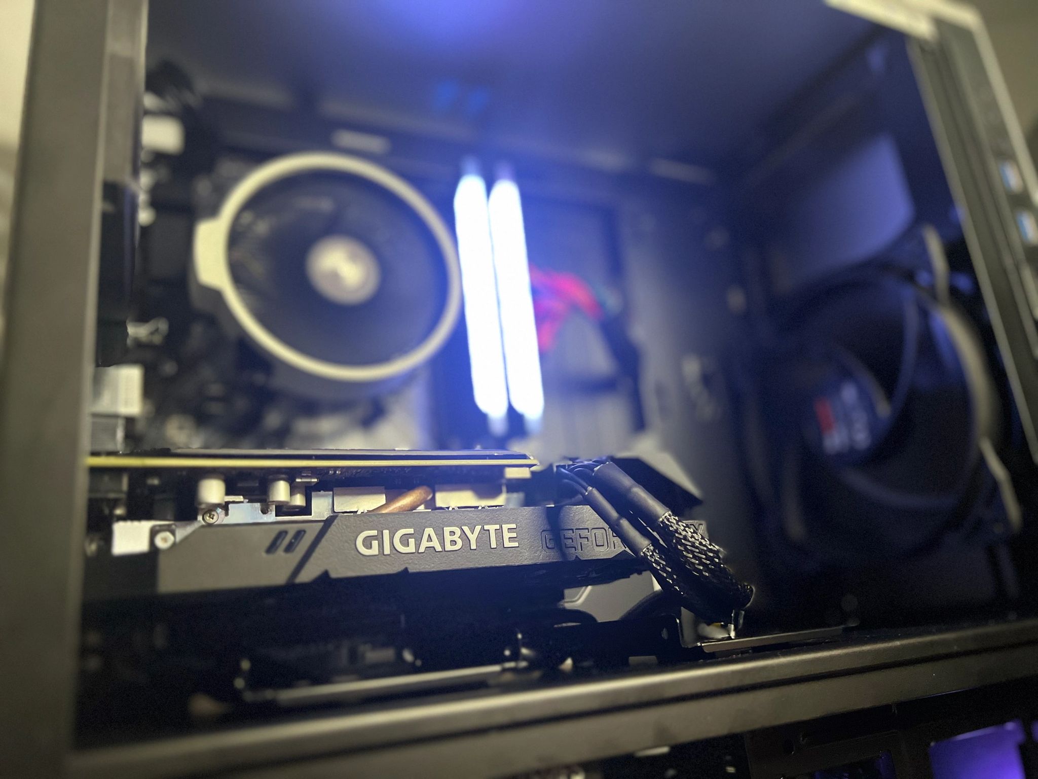 METALLIUM - Entry-Level Gaming PC -Ryzen 5 3600 & GTX 1660 SUPER
