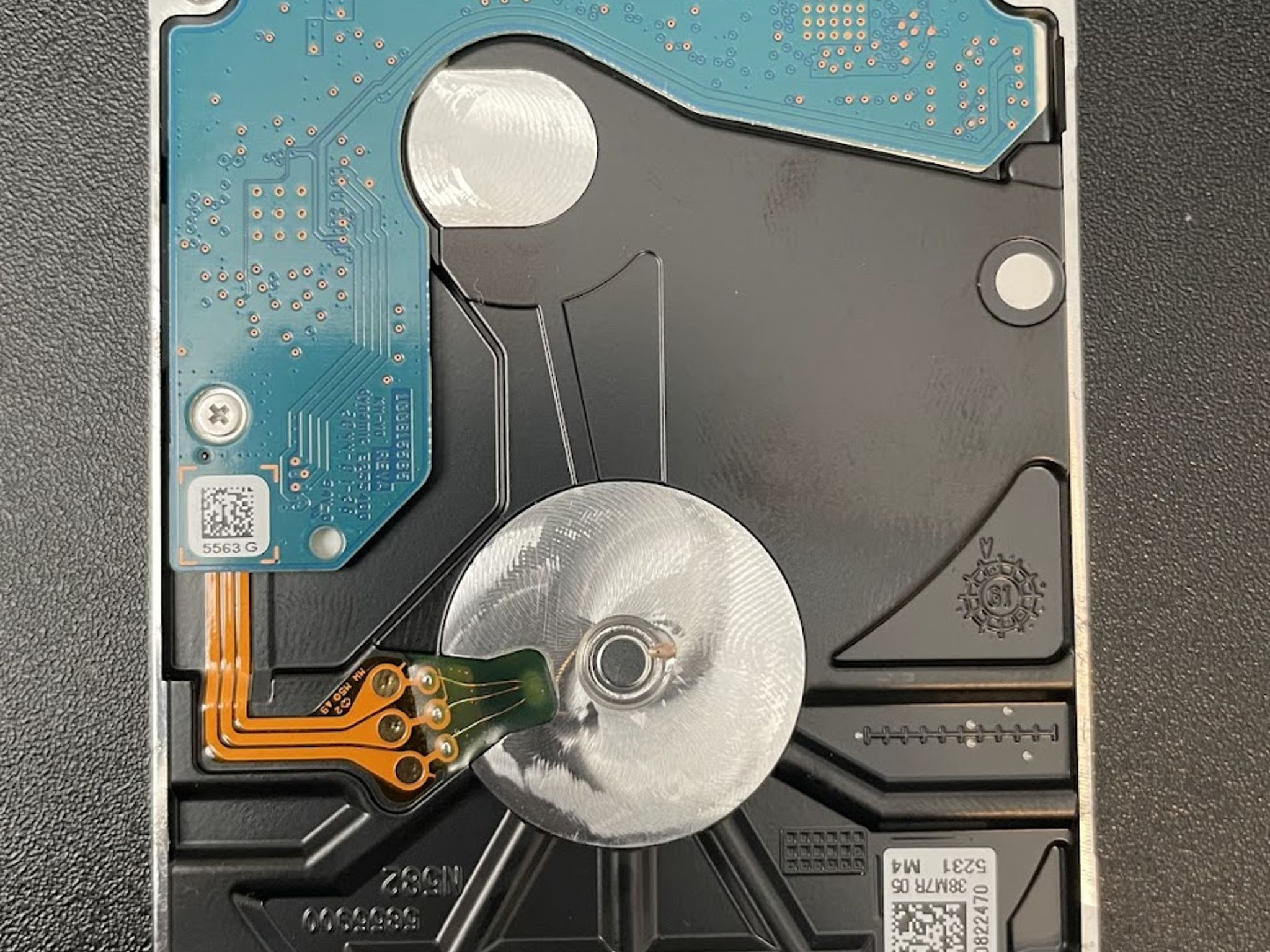 USED - Seagate 1TB BarraCuda 7200 RPM 128MB Cache SATA 6.0Gb/s 2.5" Laptop Internal HDD ST1000LM049