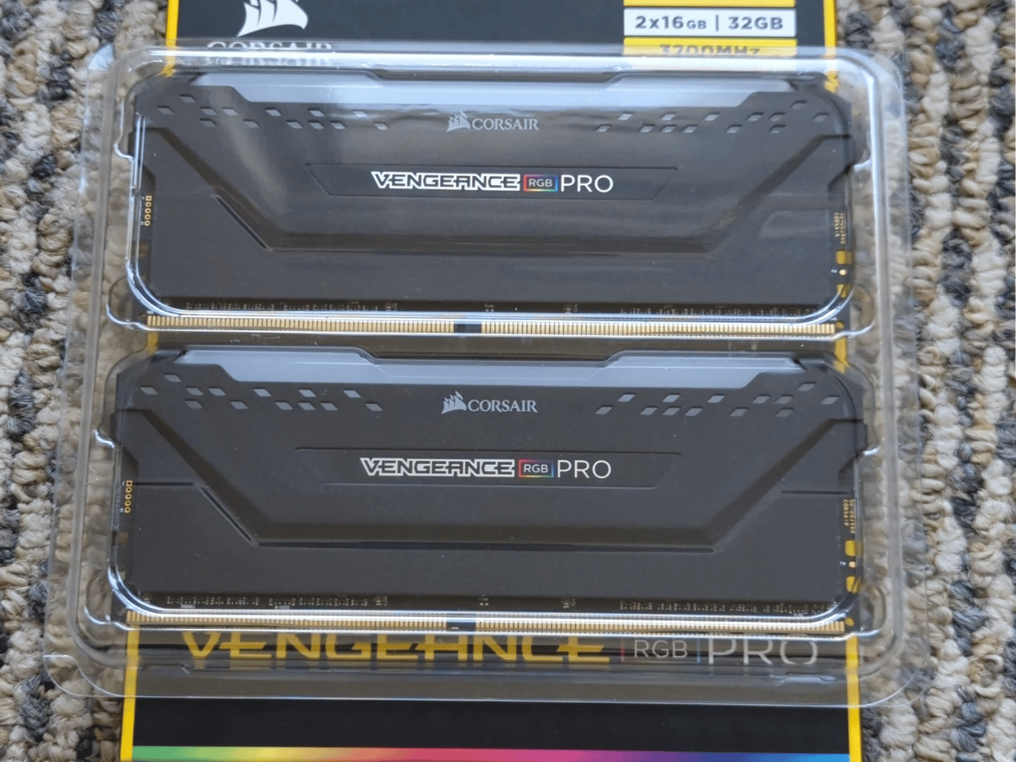 Corsair Vengeance RGB Pro 32GB (2x16GB) DDR4 3200 (PC4-25600) C16 Desktop Memory - Black (Used)