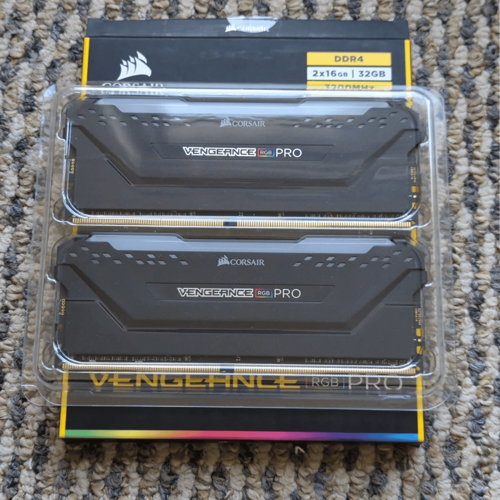 Corsair Vengeance RGB Pro 32GB (2x16GB) DDR4 3200 (PC4-25600) C16 Desktop Memory - Black (Used)