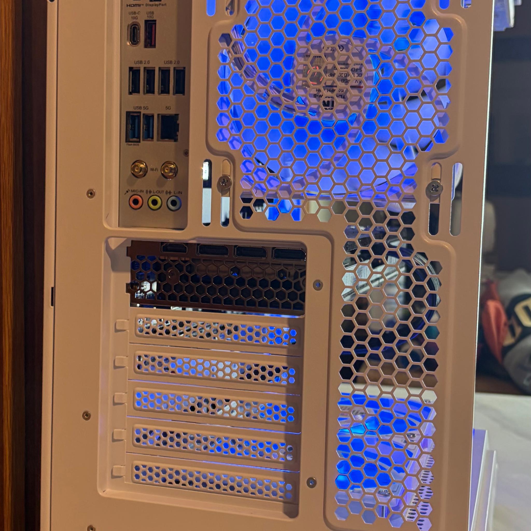 RTX 5070 | RYZEN 7 7800X3D | 16GB DDR5 | 750W PSU | 1TB SSD| 360MM AIO