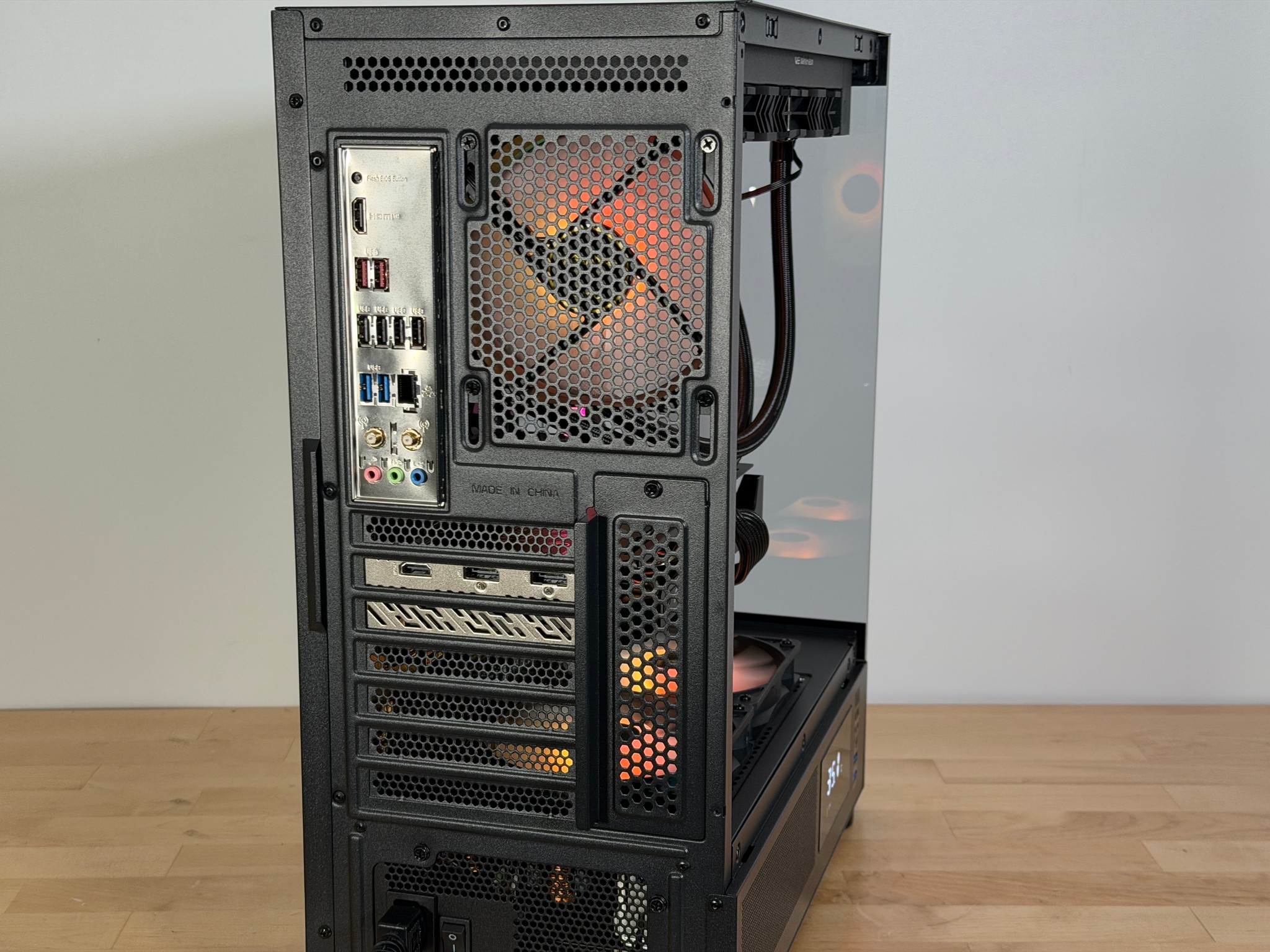 RX 9060XT 16gb Ryzen 5 7600x3d Gaming PC