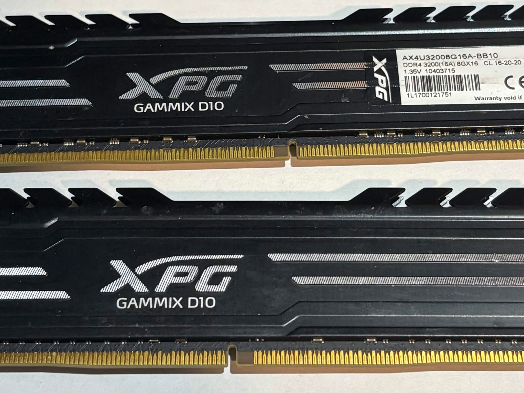 XPG Gammix D10 16GB (2x8GB) DDR4 3200MHz CL16 Gaming Memory Kit | Tested Working