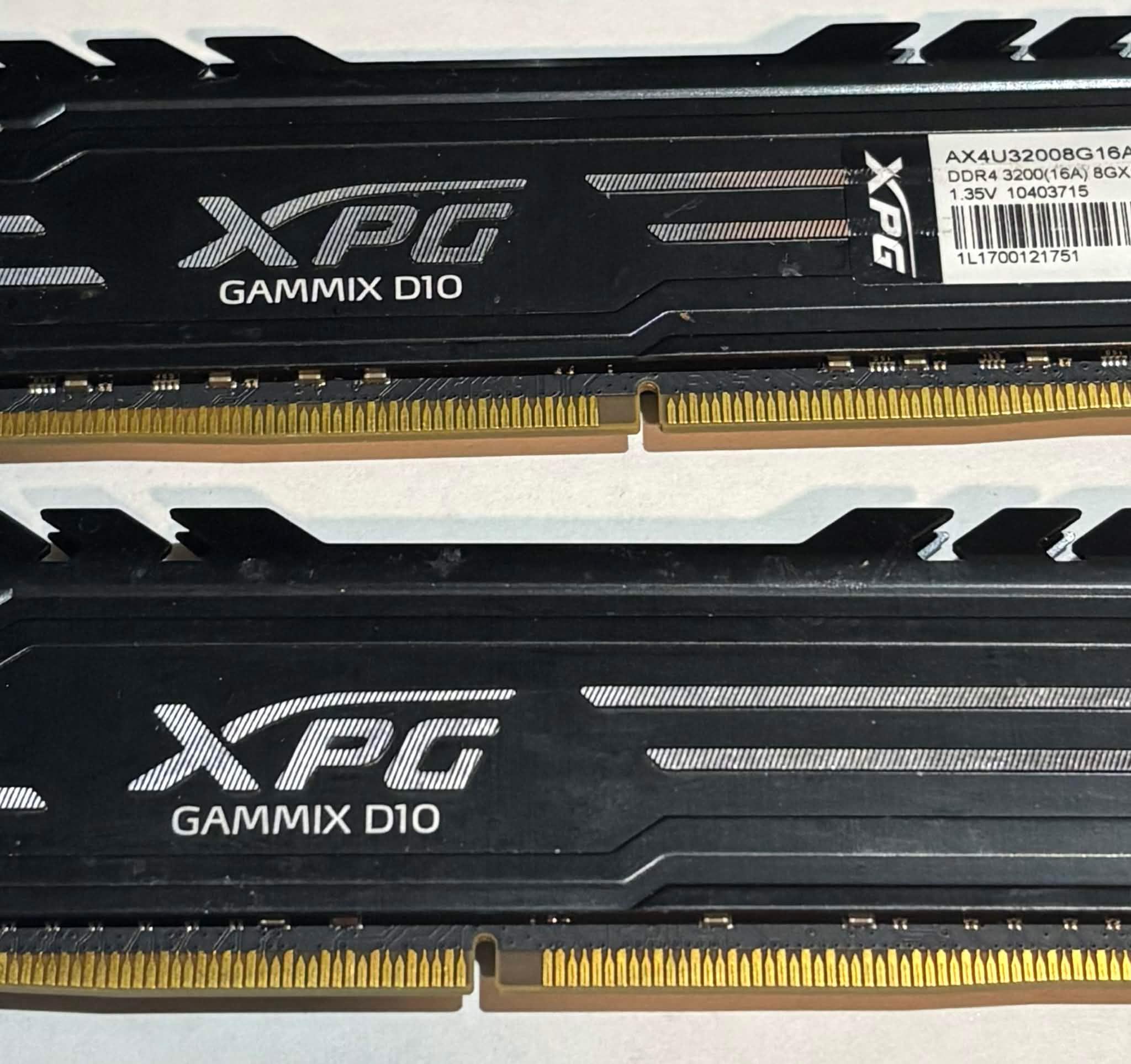 XPG Gammix D10 16GB (2x8GB) DDR4 3200MHz CL16 Gaming Memory Kit | Tested Working