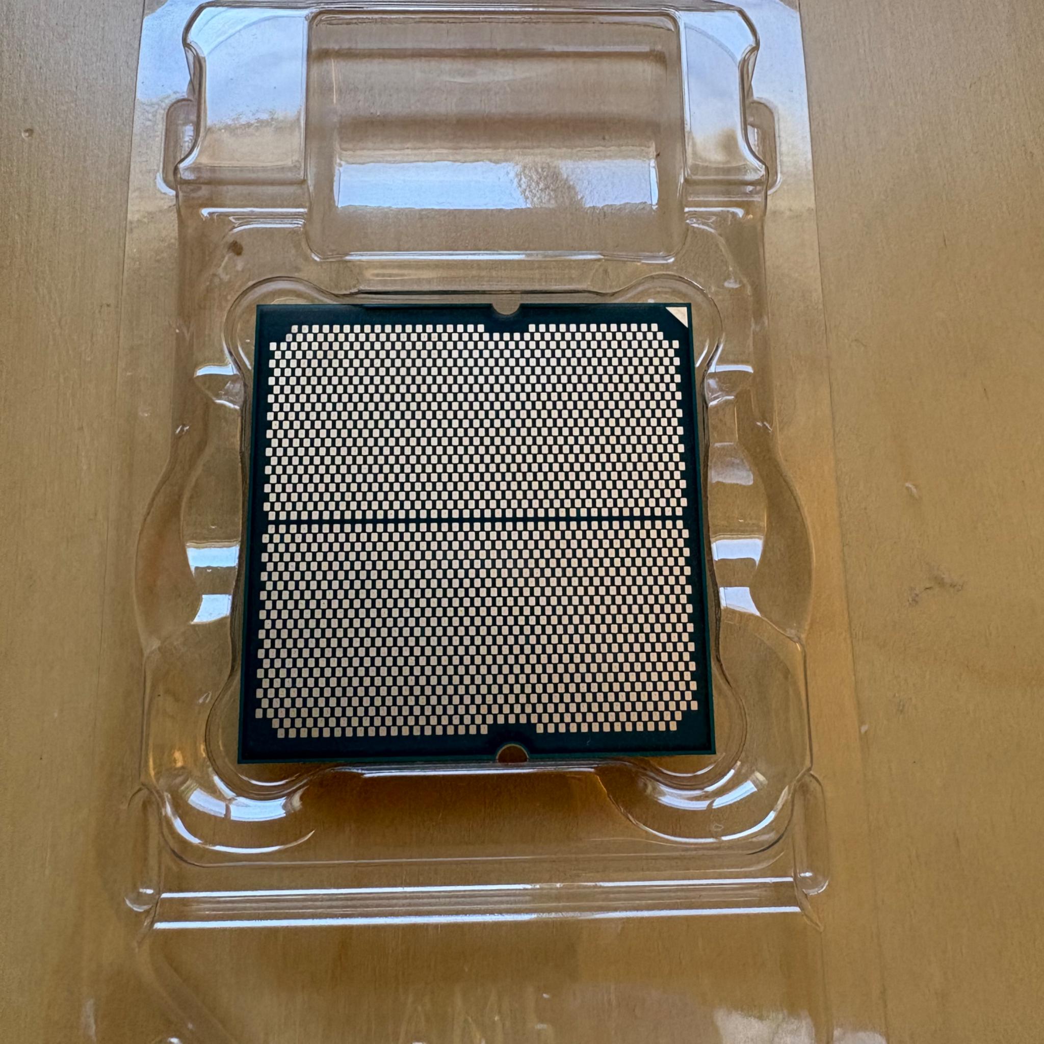 AMD Ryzen 7 7800X3D 8 Cores/16 Threads 4.2GHz AM5 with AMD 3D V-Cache