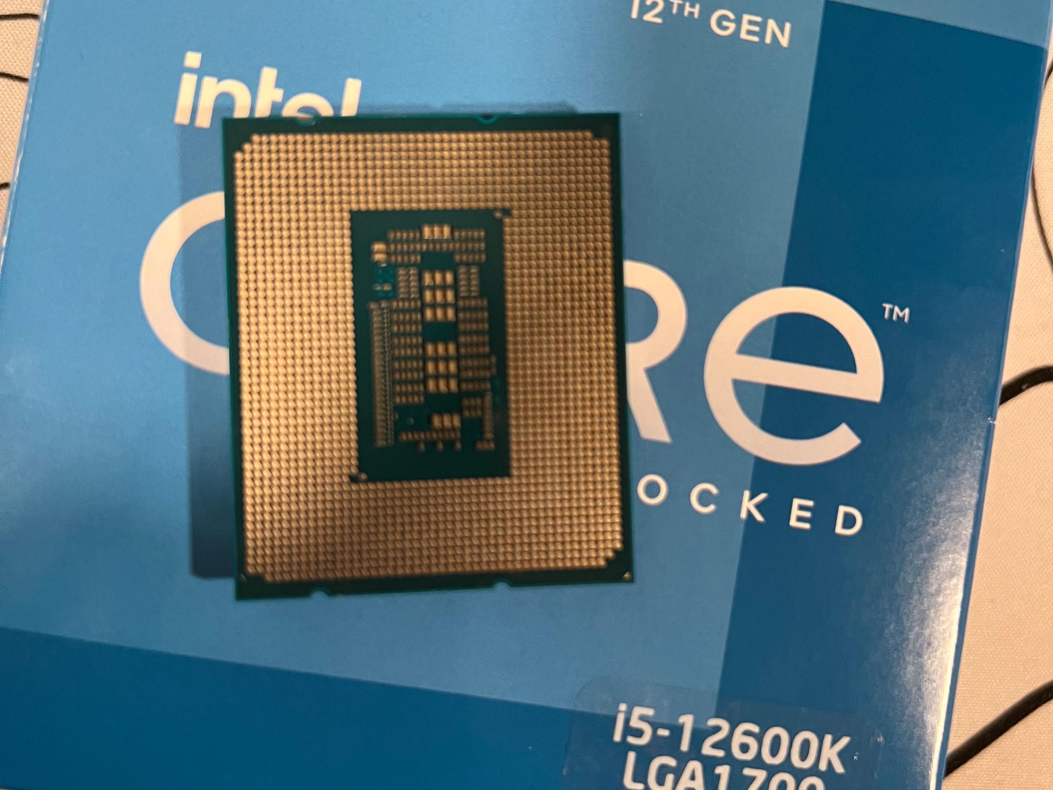Intel Core i5-12600K Alder Lake 3.7GHz Ten-Core LGA 1700