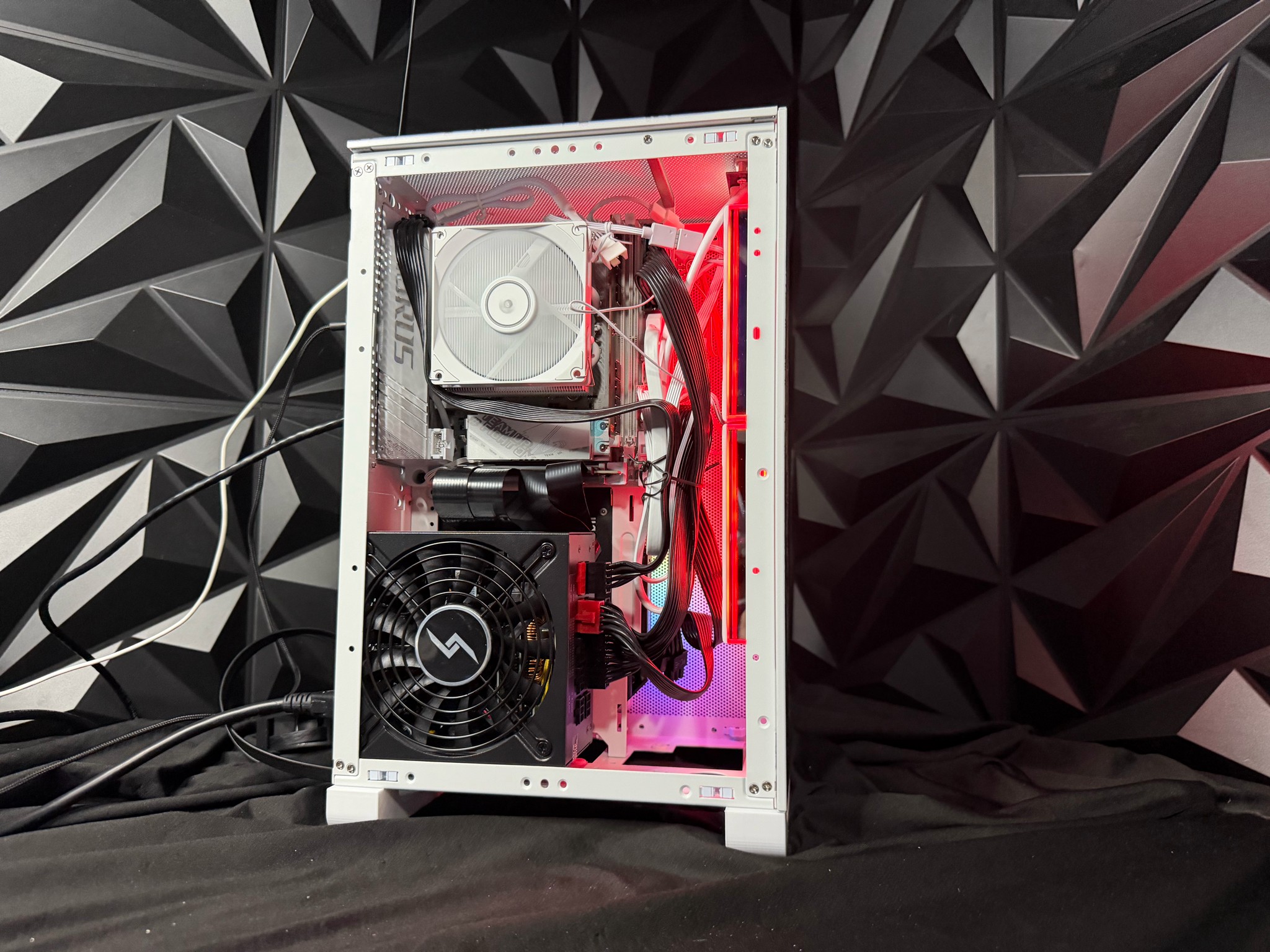 ⚡🔥 KANTO KLASH 🔥⚡Ryzen 7 7700X| RX 9060XT 16 GB| 32 GB DDR5| 1 TB NVMe| 700W PSU