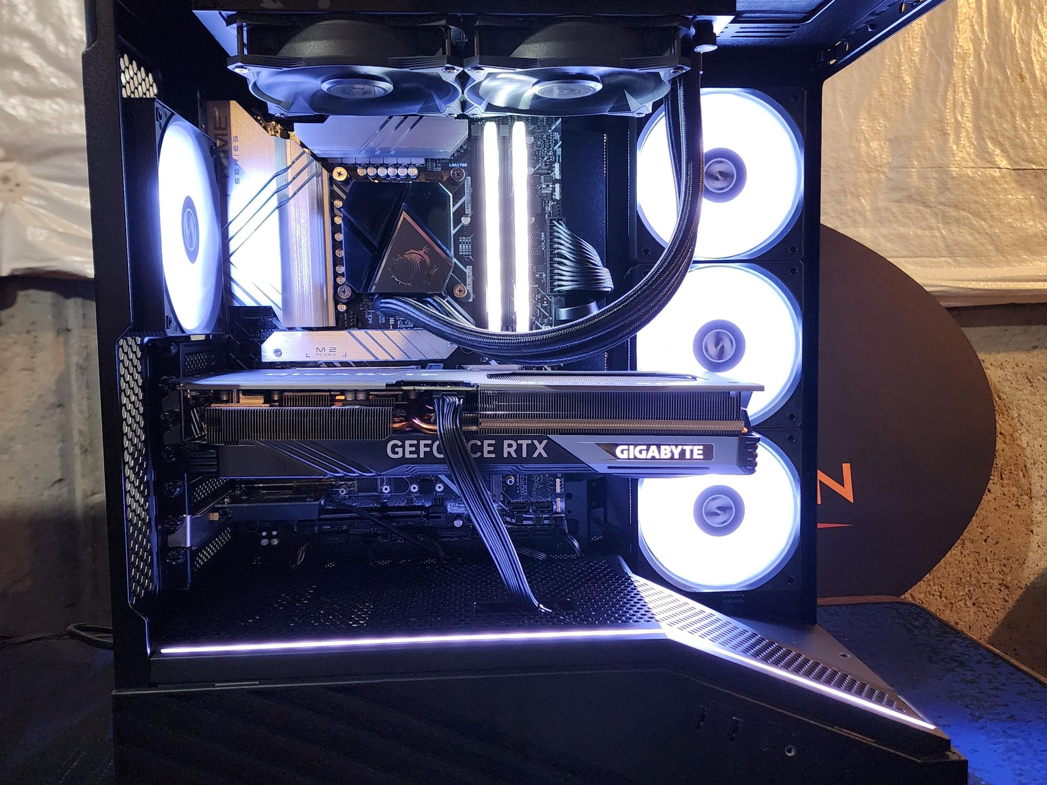 RTX 4070 Ti / i7-12700KF / 32GB DDR5 RAM / 1TB NVMe