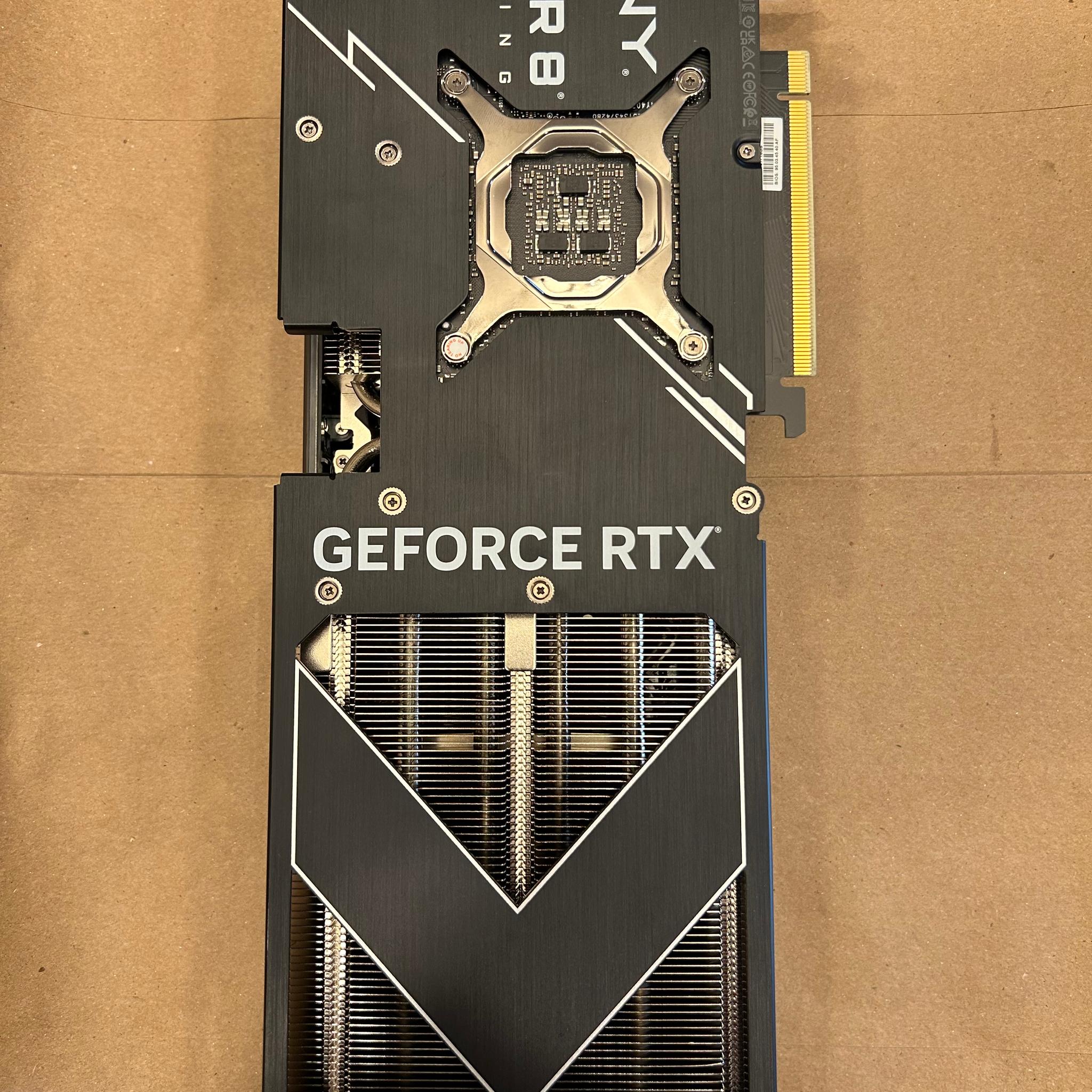 PNY XLR8 Gaming VERTO EPIC-X RGB OC