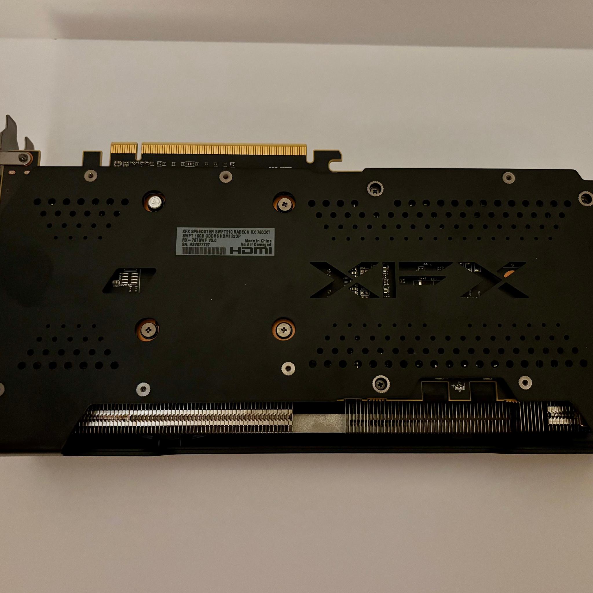 XFX Speedster SWFT 210 Radeon RX 7600 XT