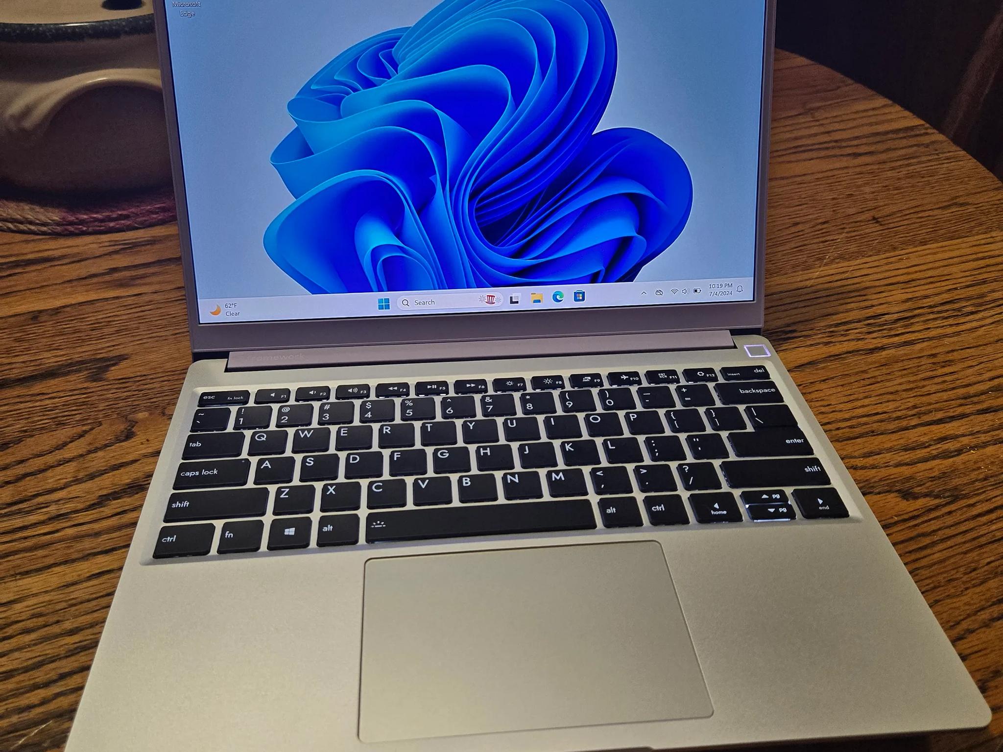 Framework 13 ryzen 7040 series