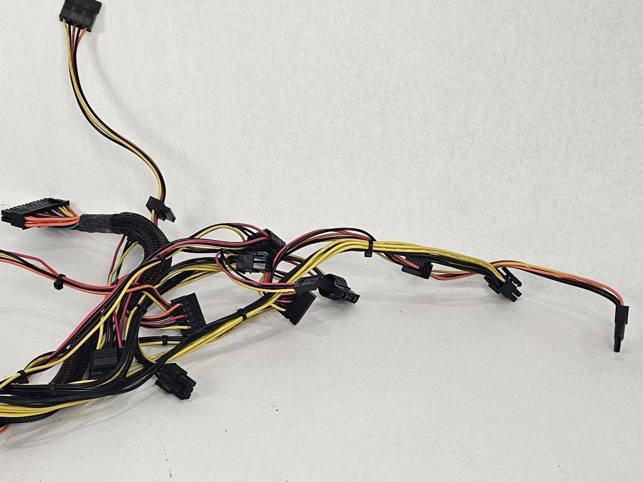 600 Watt PSU Thermaltake TR2 Power Supply